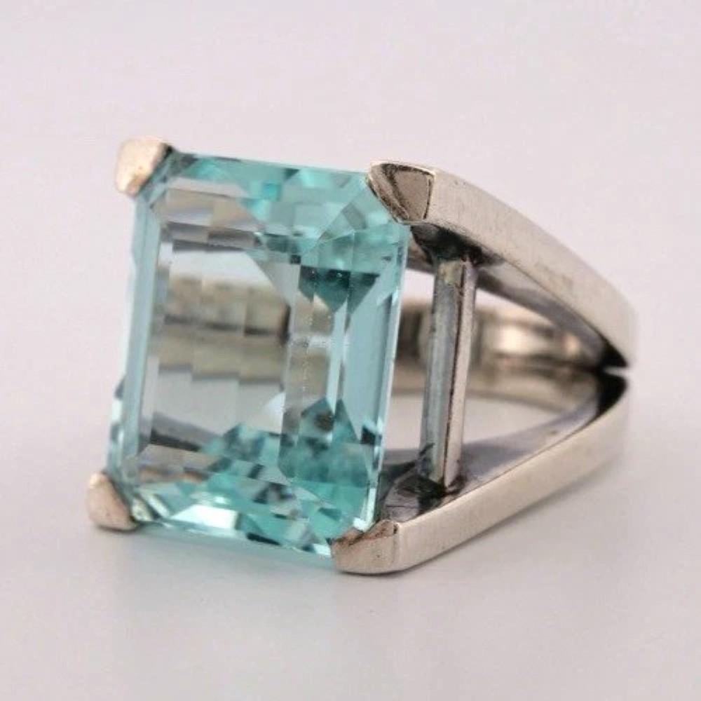 Taglio smeraldo Anello vintage in argento con acquamarina naturale taglio smeraldo da 18,20 carati, misura 8 in vendita