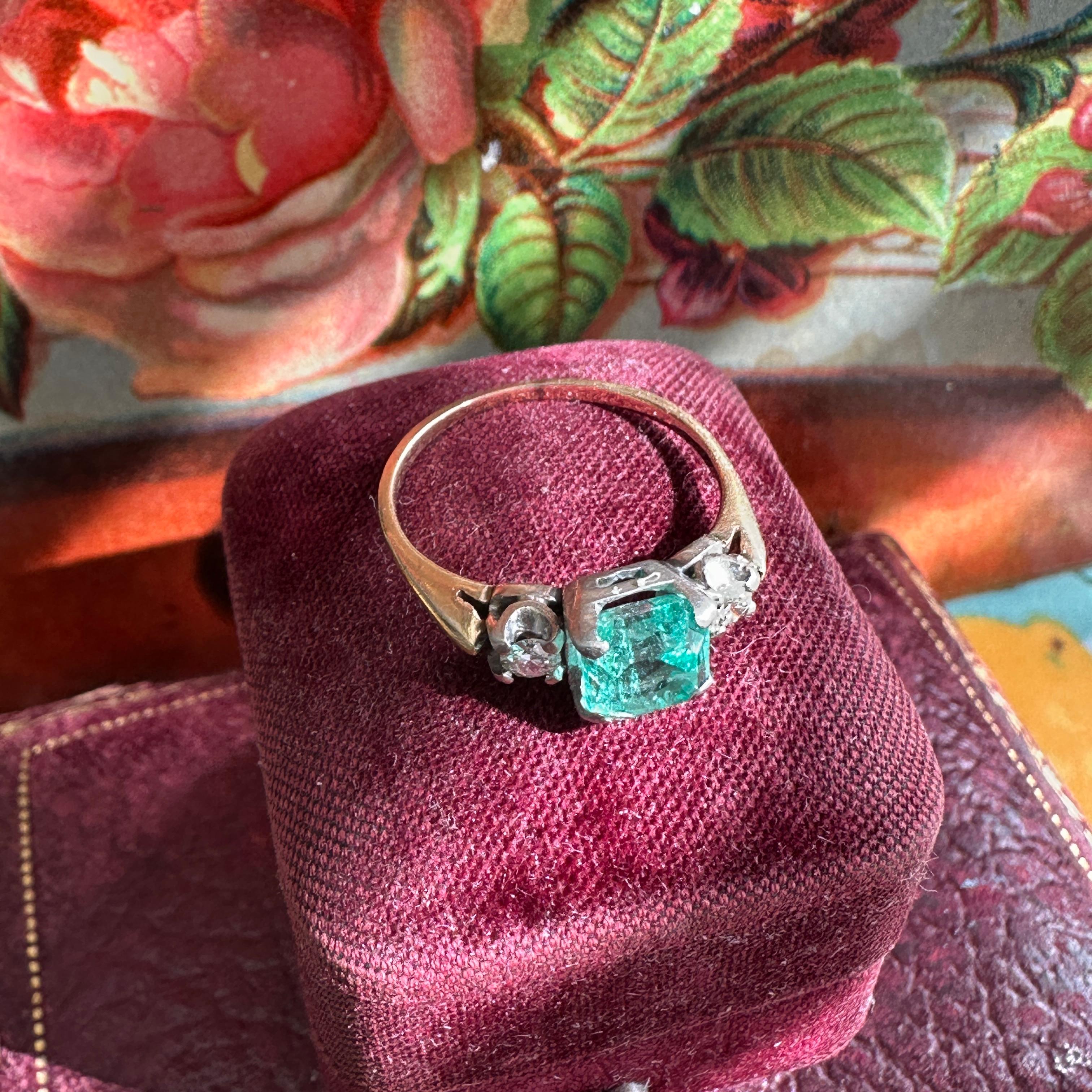 Vintage 1.22ct Emerald & Diamond 14K Yellow Gold Ring For Sale 7