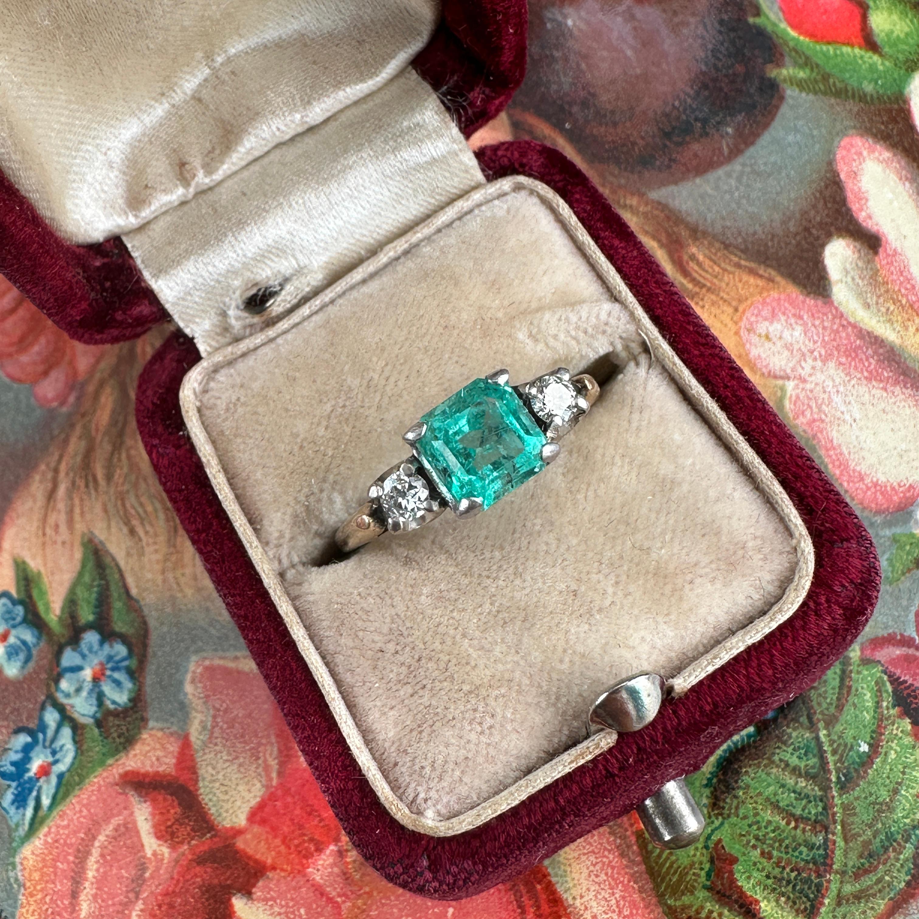 Vintage 1.22ct Emerald & Diamond 14K Yellow Gold Ring For Sale 12
