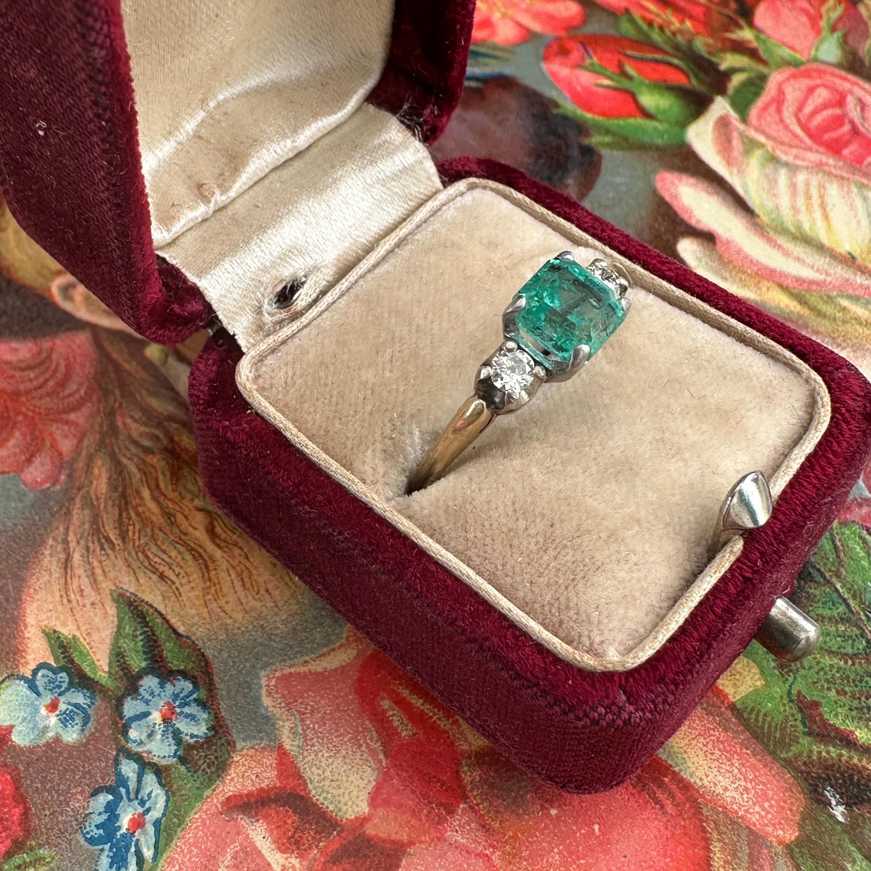 Vintage 1.22ct Emerald & Diamond 14K Yellow Gold Ring For Sale 13