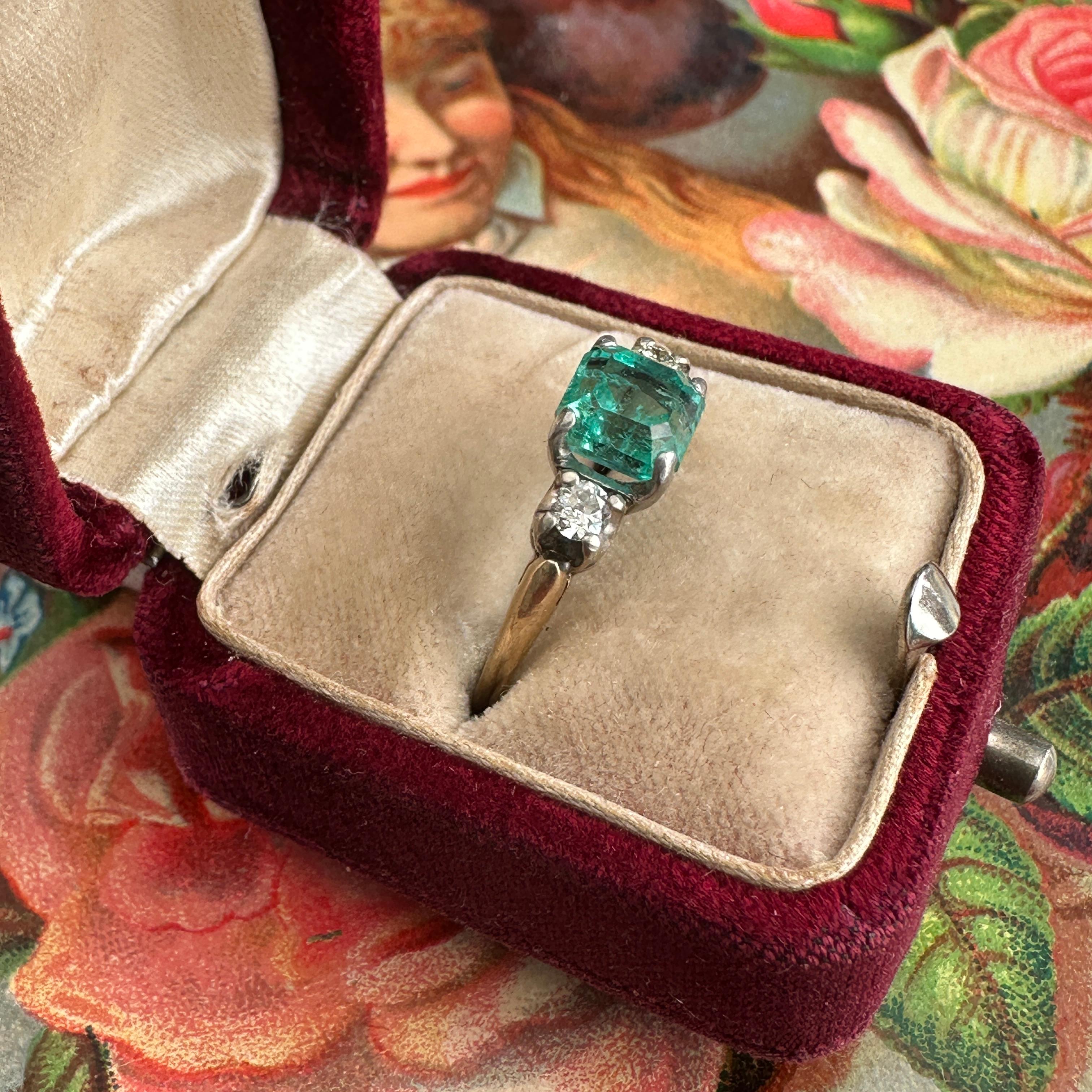 Vintage 1.22ct Emerald & Diamond 14K Yellow Gold Ring For Sale 14