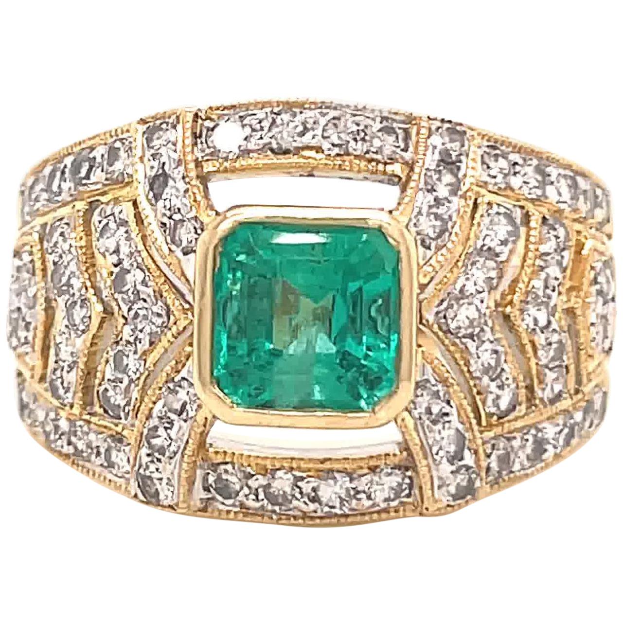 Vintage Emerald Diamond 18 Karat Gold Ring