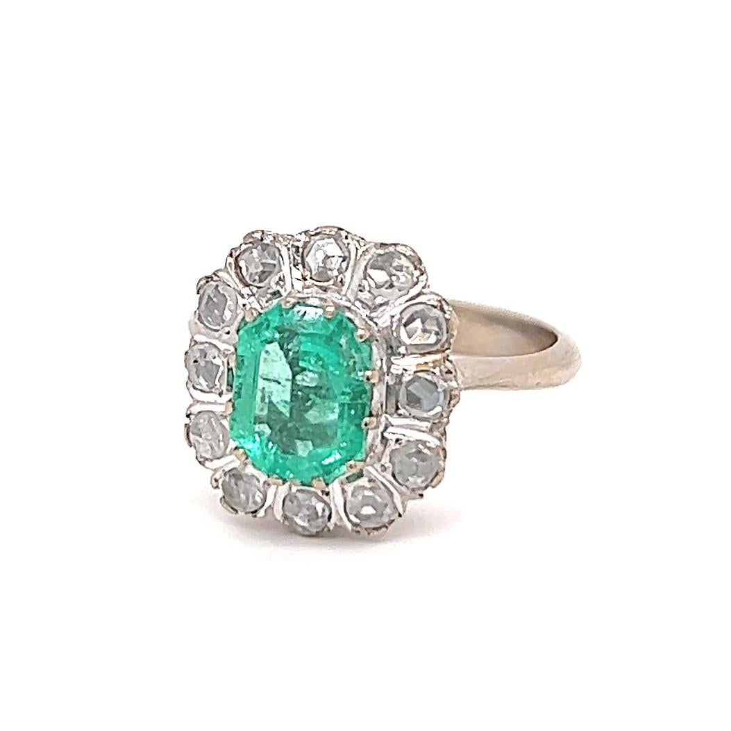 Women's or Men's Vintage 1.15 Carat Emerald Diamond 18 Karat White Gold Cluster Ring For Sale