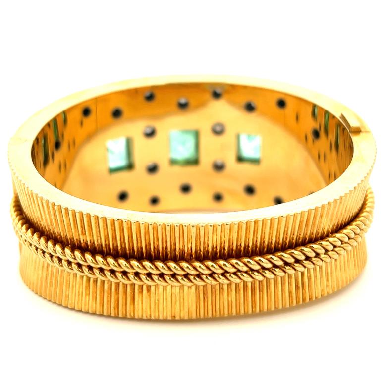 Women's or Men's Vintage Emerald Diamond 18 Vintage Emerald Diamond 18 Karat Yellow Gold Bracelet