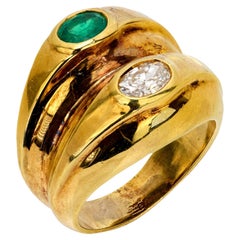 Anillo doble vintage de oro amarillo de 18 quilates con esmeralda y diamantes