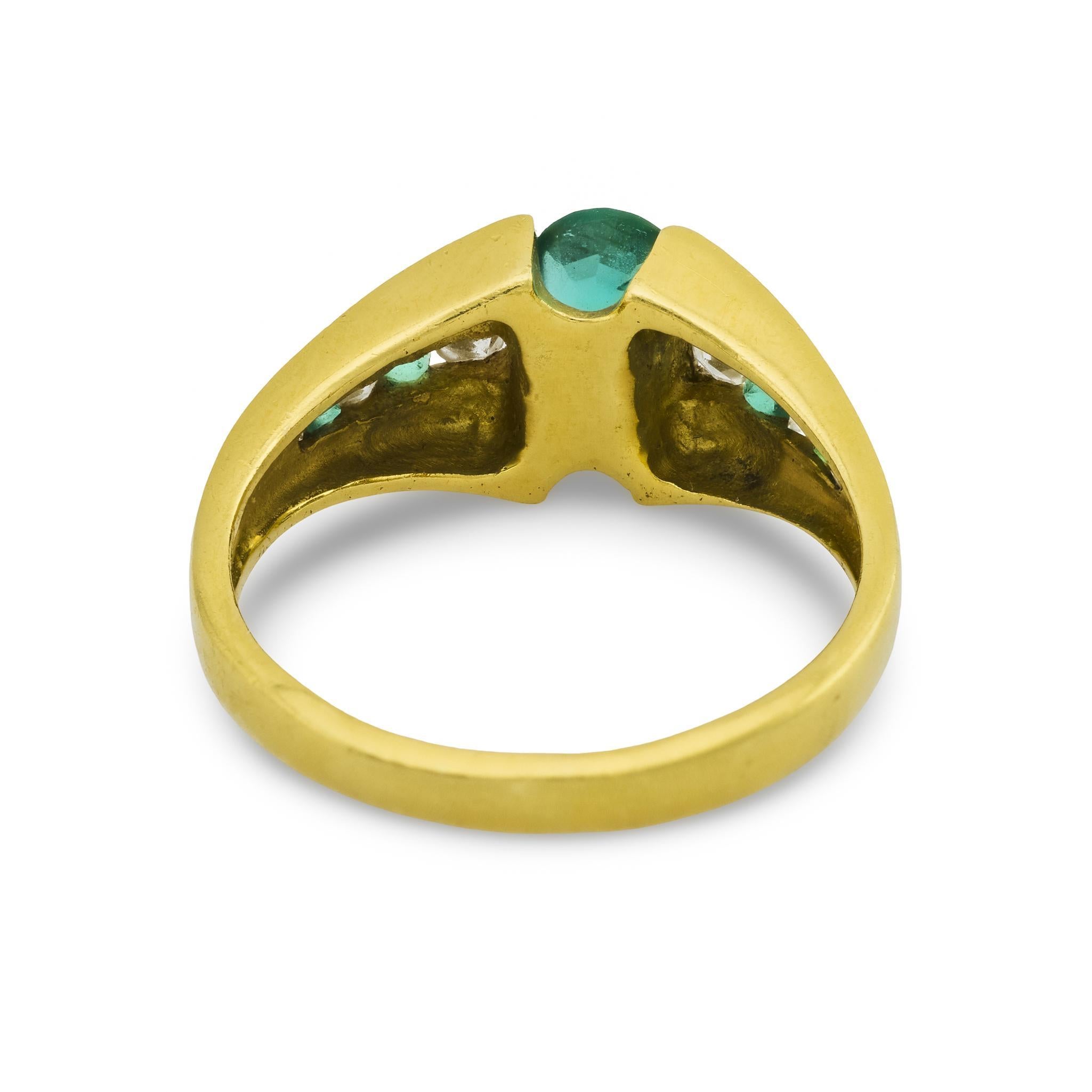 Bague vintage en or jaune 18k avec émeraude et diamant Bon état - En vente à Beverly Hills, CA
