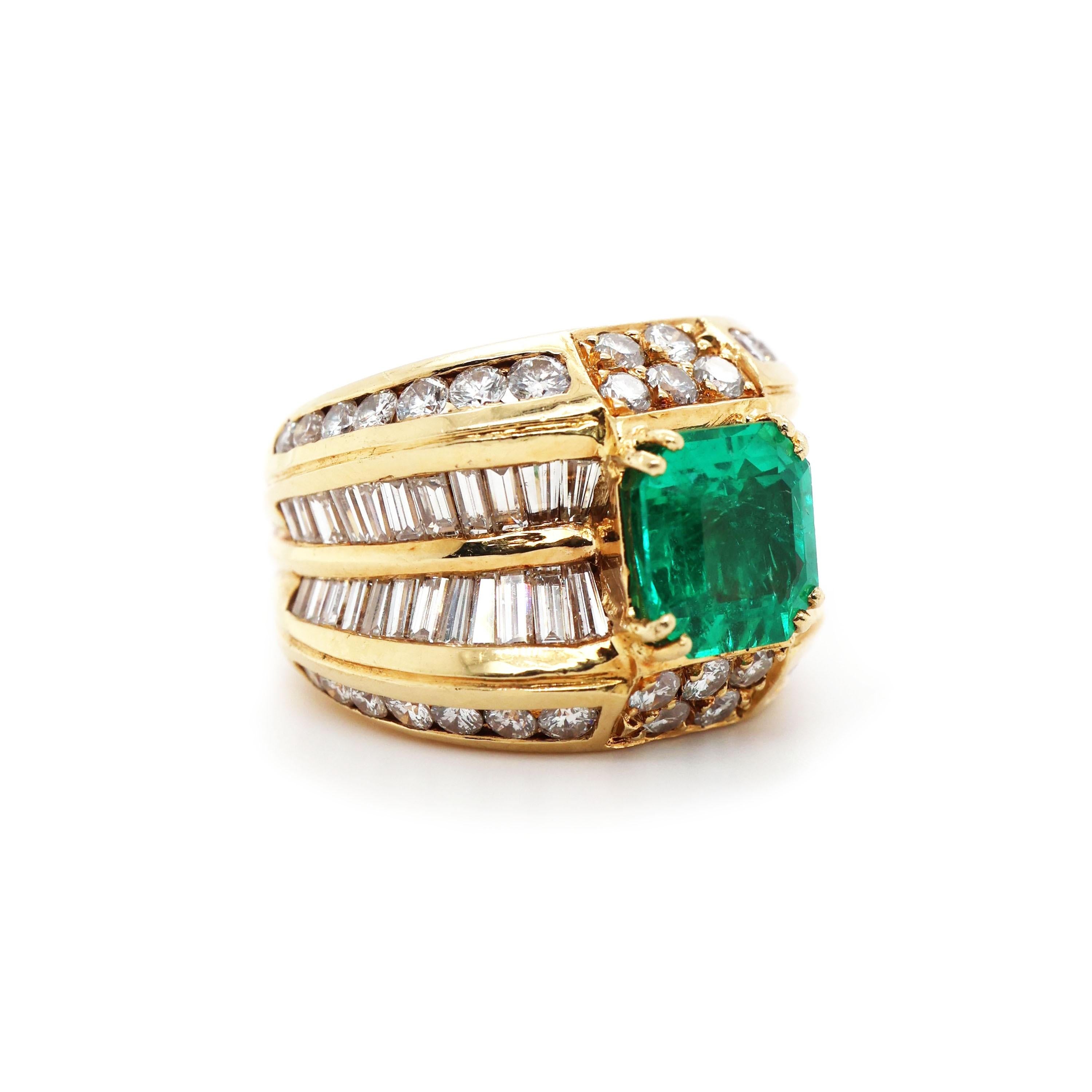 Modern Vintage Emerald Diamond and Gold Ring, 3.00 Carats, Circa 1987