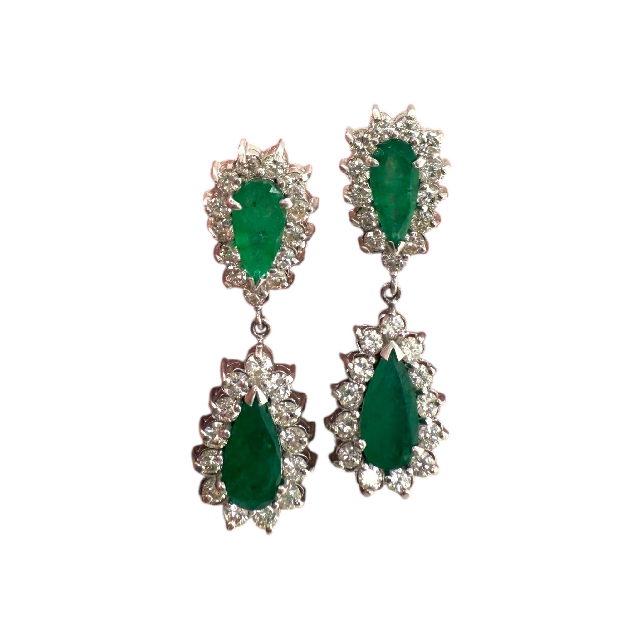 Vintage Smaragd & Diamant-Baumel-Ohrringe 14K Weißgold im Zustand „Hervorragend“ im Angebot in Montgomery, AL