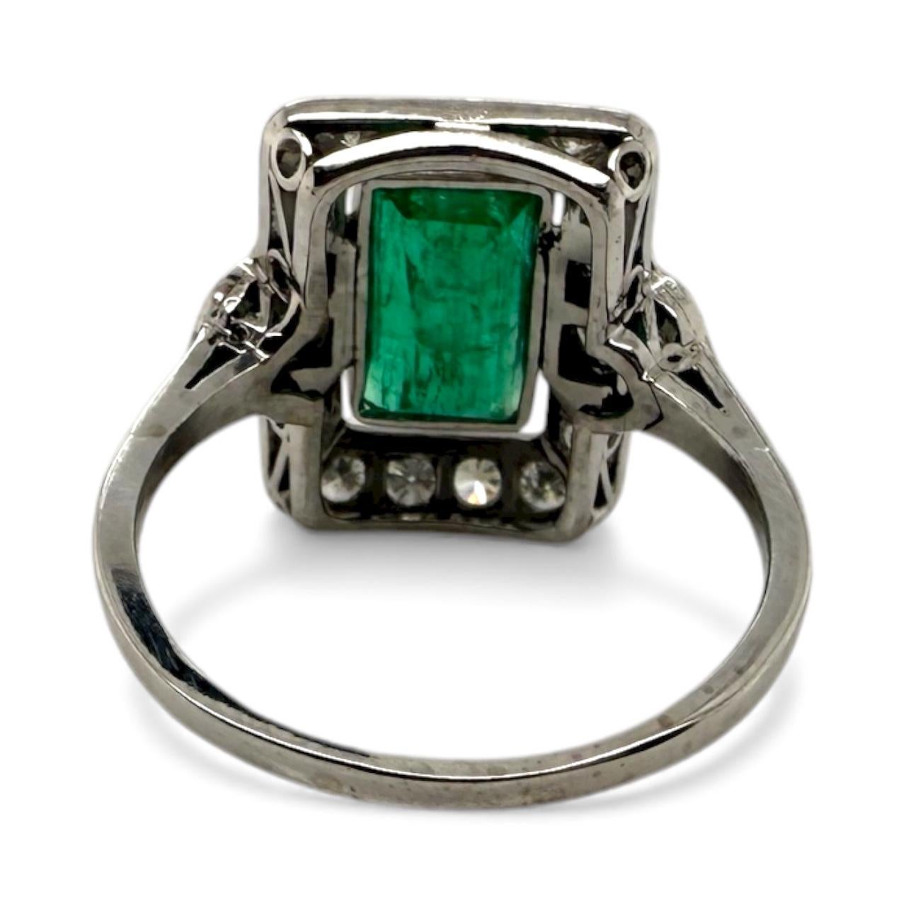 Anello da cocktail in platino con smeraldo e diamante vintage GIA in vendita 4