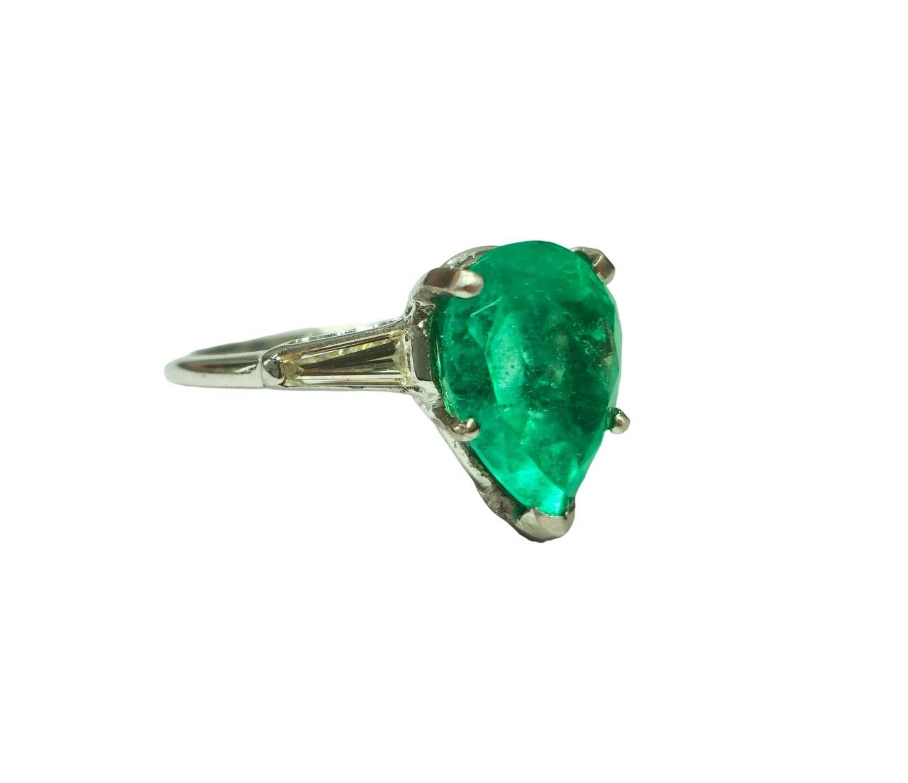 Pear Cut Vintage Emerald & Diamond Platinum Ring (Certified) For Sale