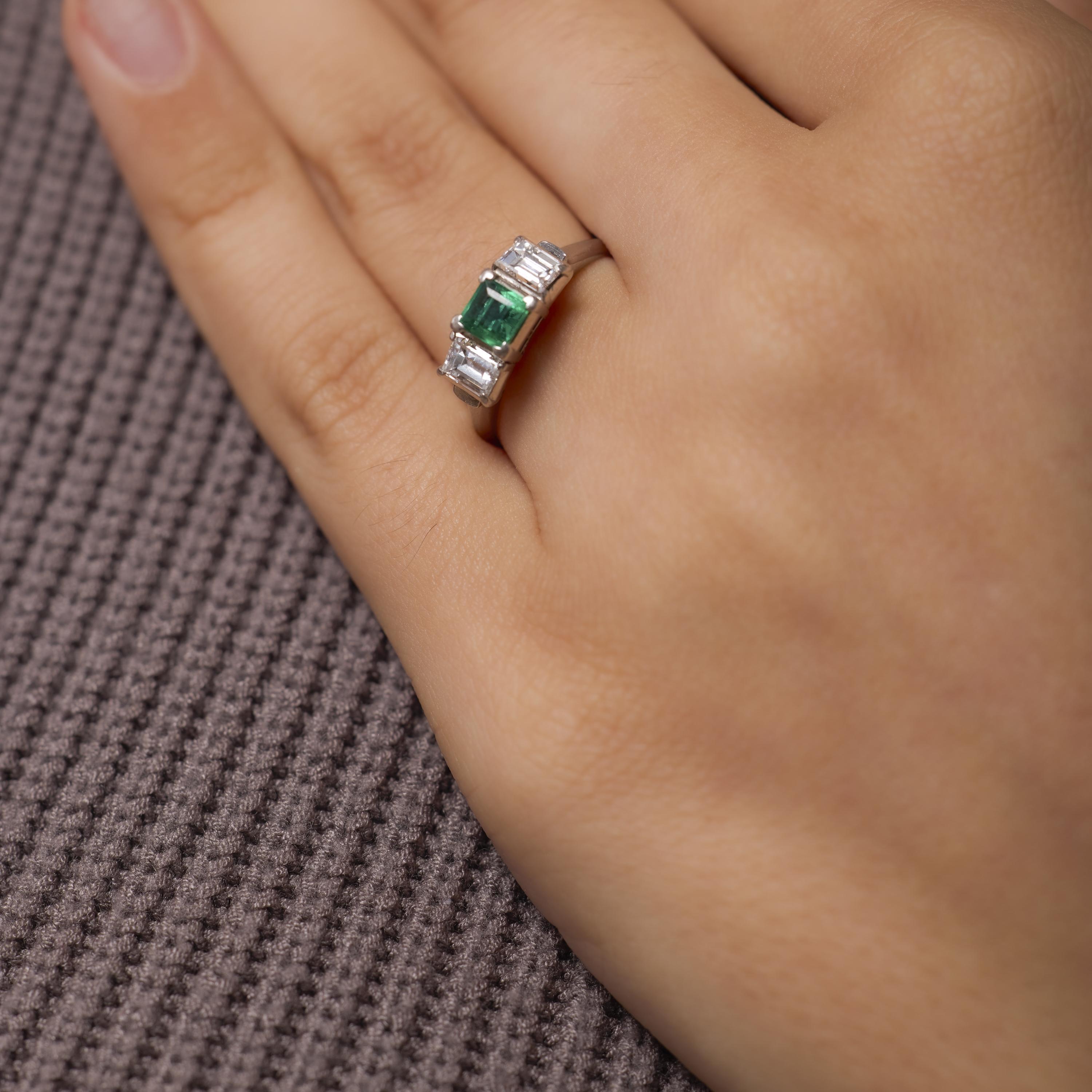 Emerald Cut Vintage emerald diamond platinum three stone ring For Sale
