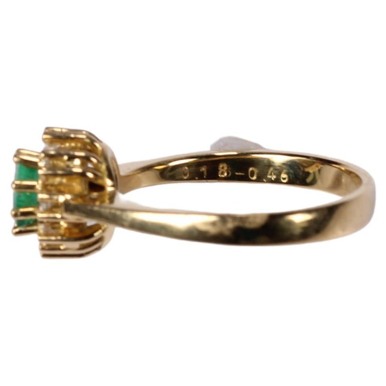 Vintage Emerald Diamond Ring 18K Yellow Gold For Sale at 1stDibs