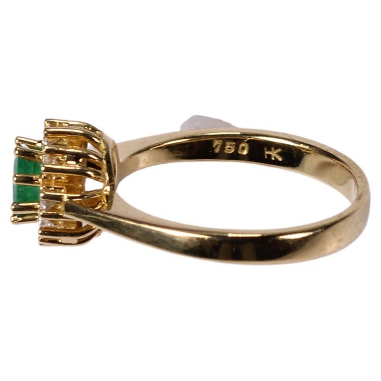 Vintage Emerald Diamond Ring 18K Yellow Gold For Sale at 1stDibs