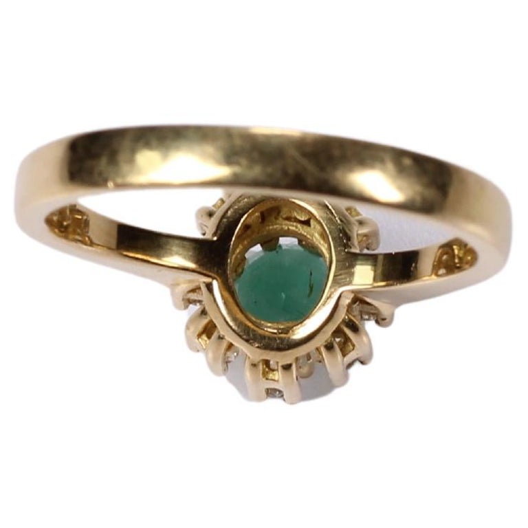 Vintage Emerald Diamond Ring 18K Yellow Gold For Sale at 1stDibs