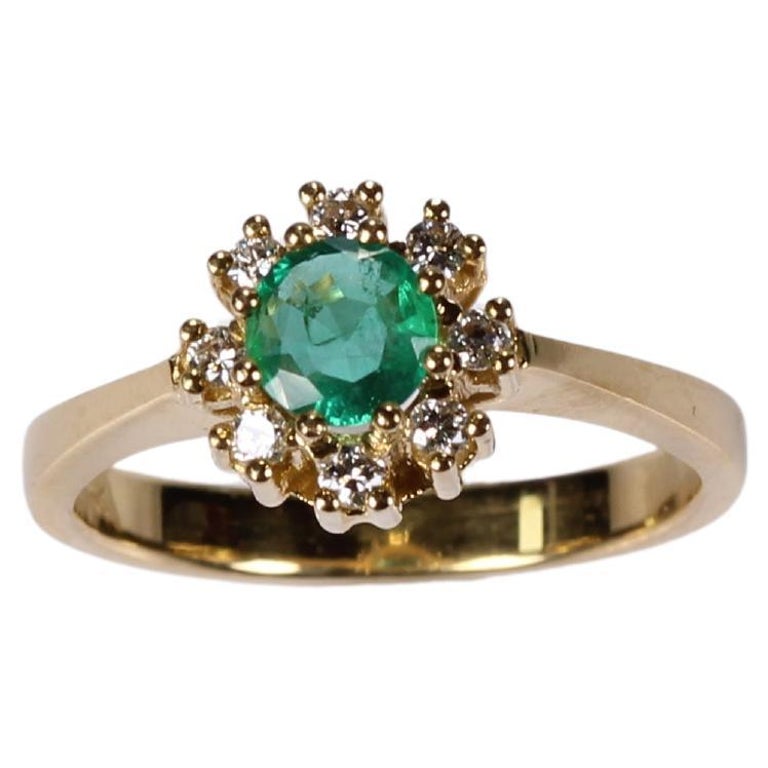 Vintage Emerald Diamond Ring 18K Yellow Gold For Sale at 1stDibs
