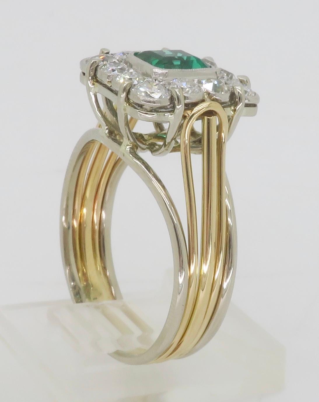 Vintage-Ring mit Smaragd und Diamant aus Platin und 18 Karat Gold, gefertigt  im Angebot 8