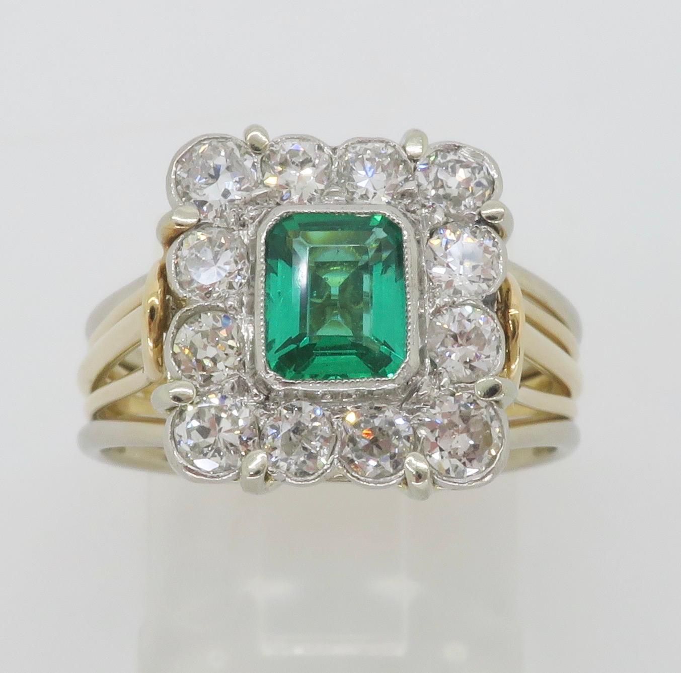Vintage-Ring mit Smaragd und Diamant aus Platin und 18 Karat Gold, gefertigt 4