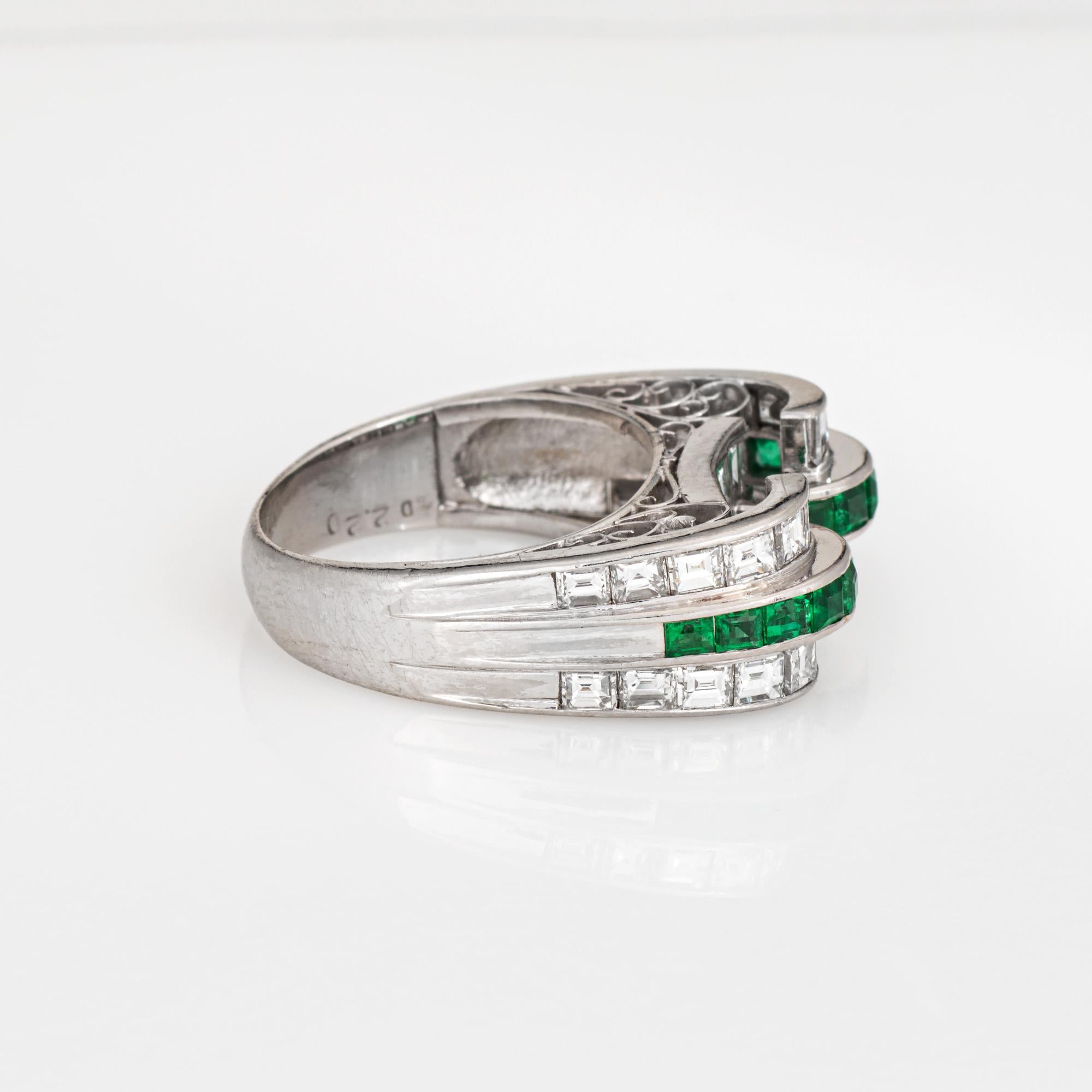 Anillo Vintage Esmeralda Diamante Scrolled S 6 Banda Platino Estate Fine Jewelry Moderno en venta