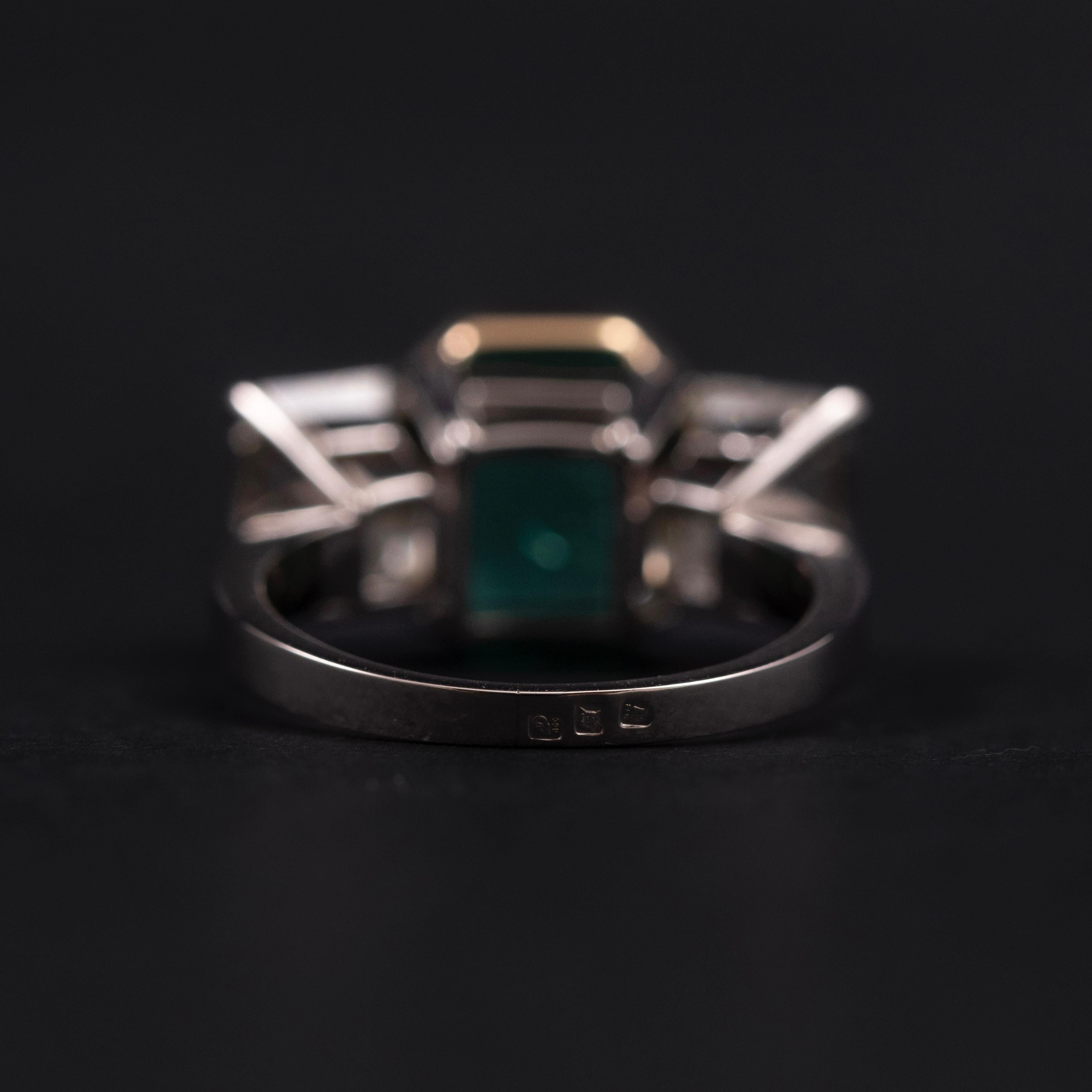 Vintage Emerald Diamond Three Stone Engagement Ring Platinum Yellow Gold in vendita 4