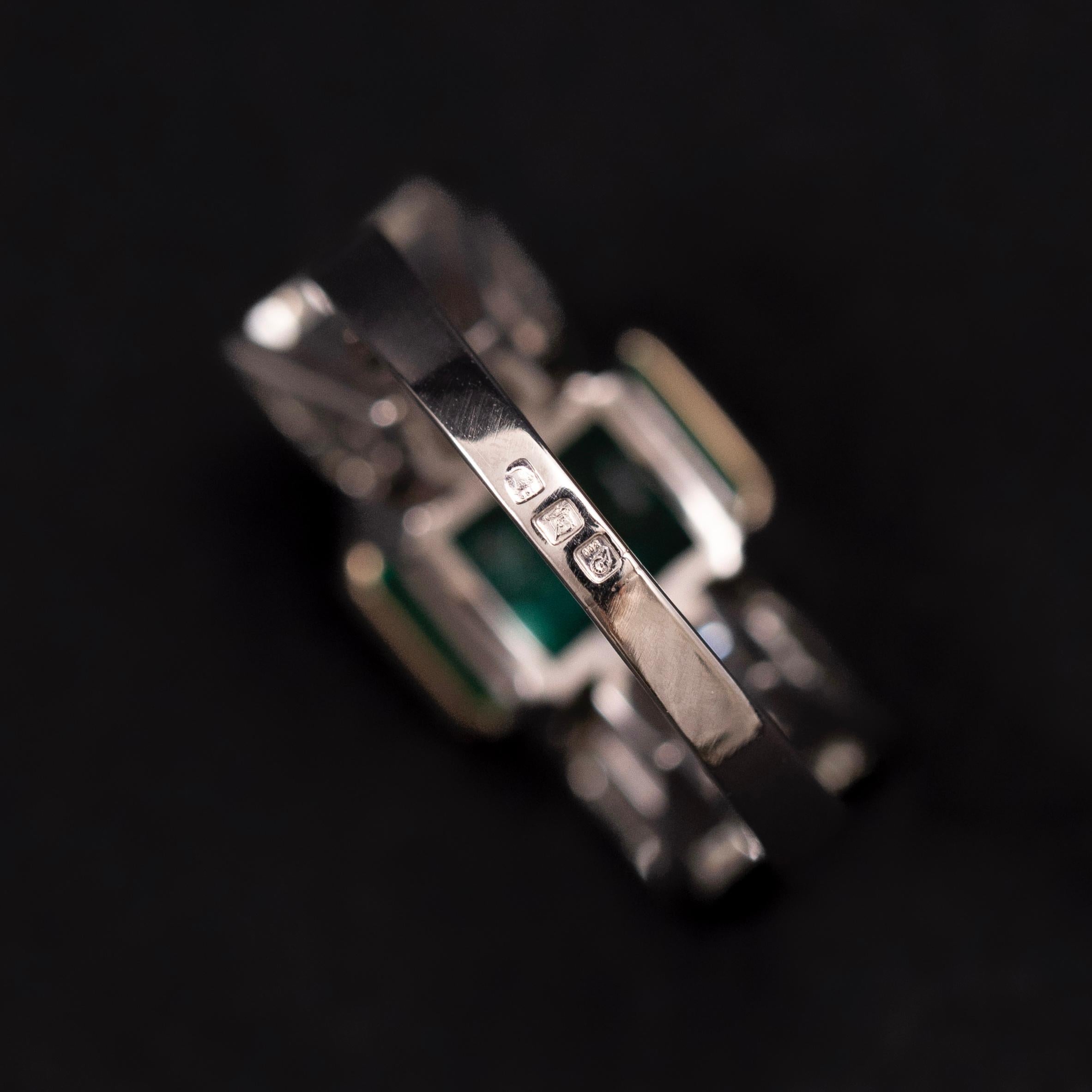 Vintage Emerald Diamond Three Stone Engagement Ring Platinum Yellow Gold in vendita 5