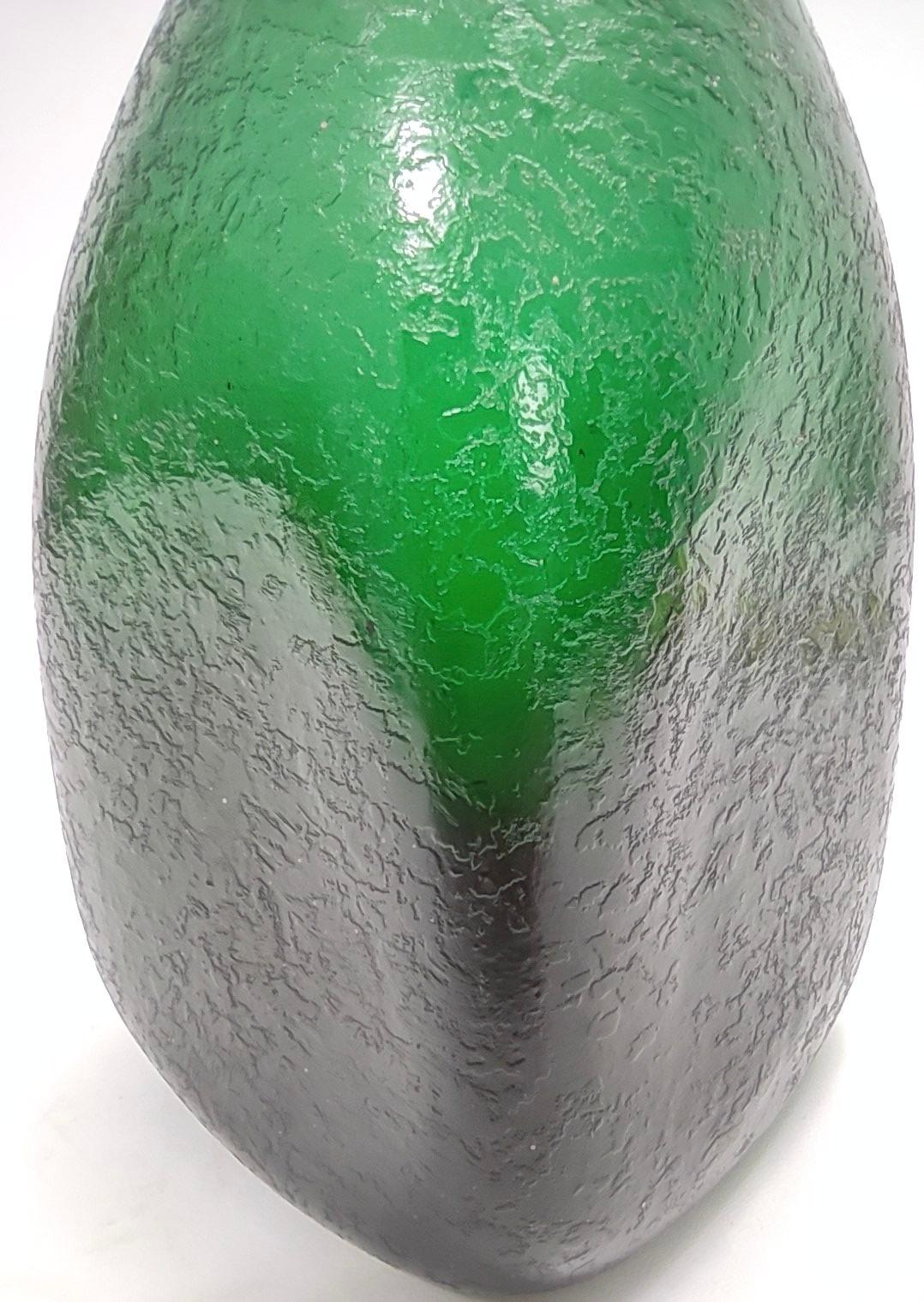 Jarrón vintage de cristal de Murano Corroso verde esmeralda de Seguso, Italia en venta 3
