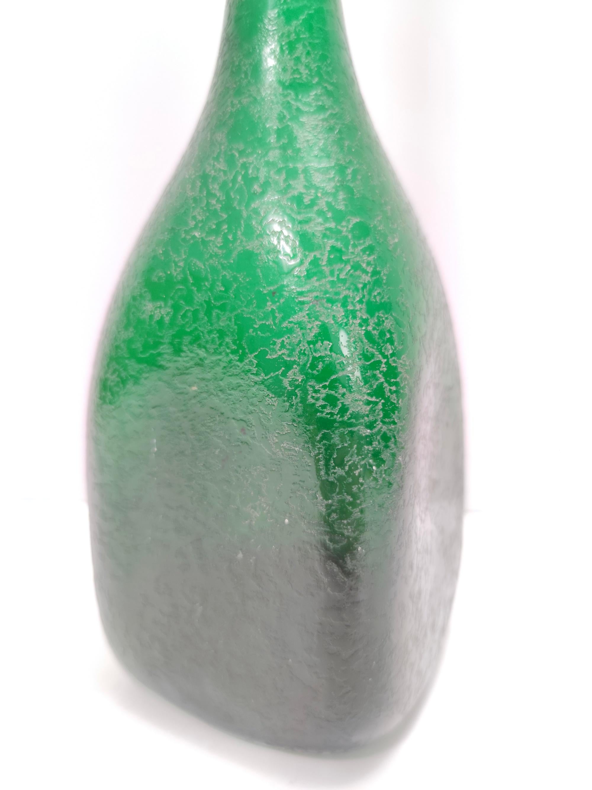Smaragdgrüne Corroso-Murano-Glasvase von Seguso, Italien im Angebot 2