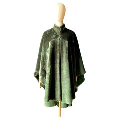 Vintage Emerald Green Faux Fur & Suede Cape Vintage Emerald Green Faux Fur & Suede Cape