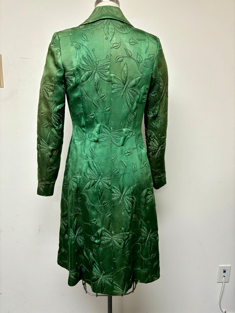 Vintage Emerald Green Matelasse Coat Adorned with Three Carved Buttons at  1stDibs