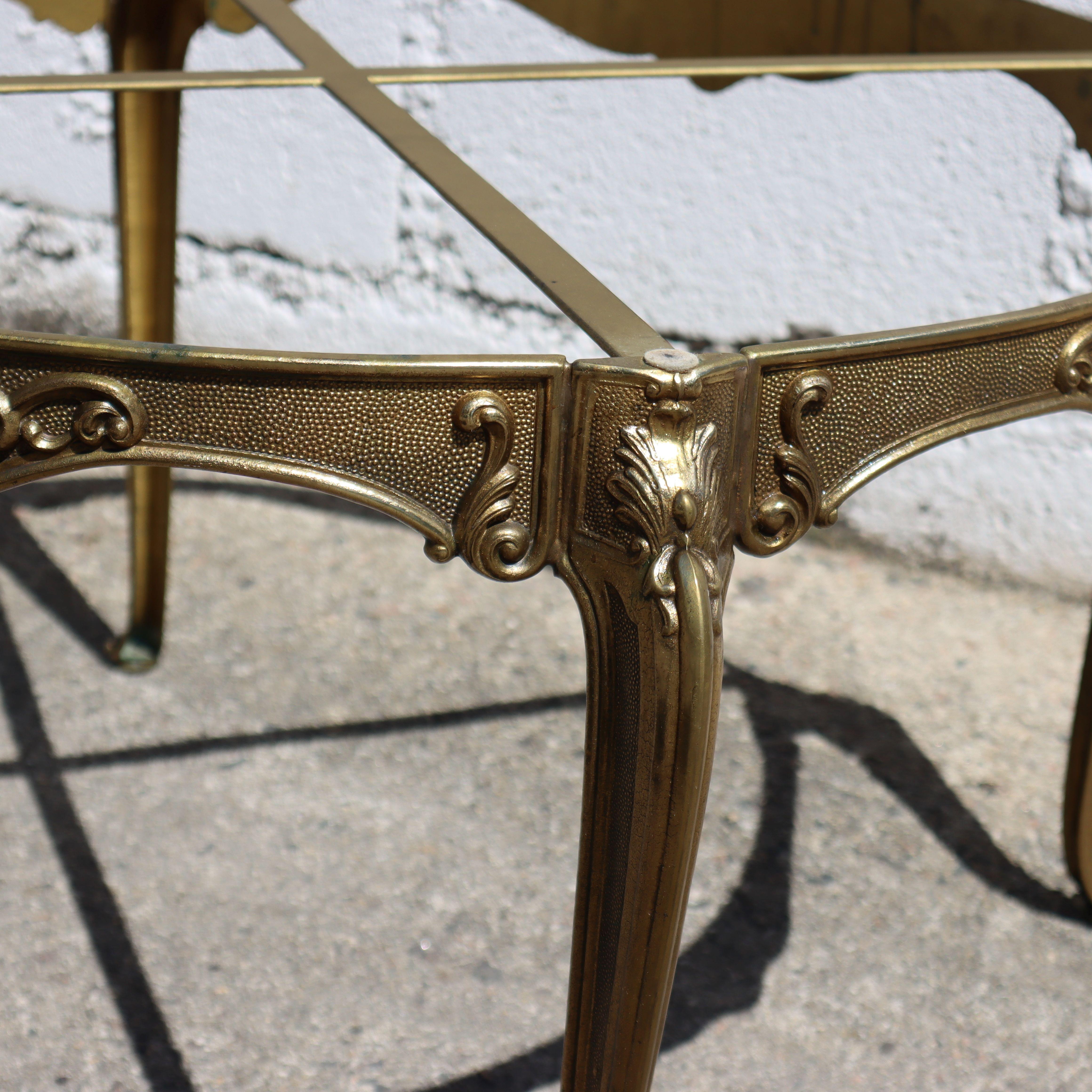 Onyx Vintage emerald Marble and Brass Coffee Table-round Lounge Table-Style Louis XV For Sale
