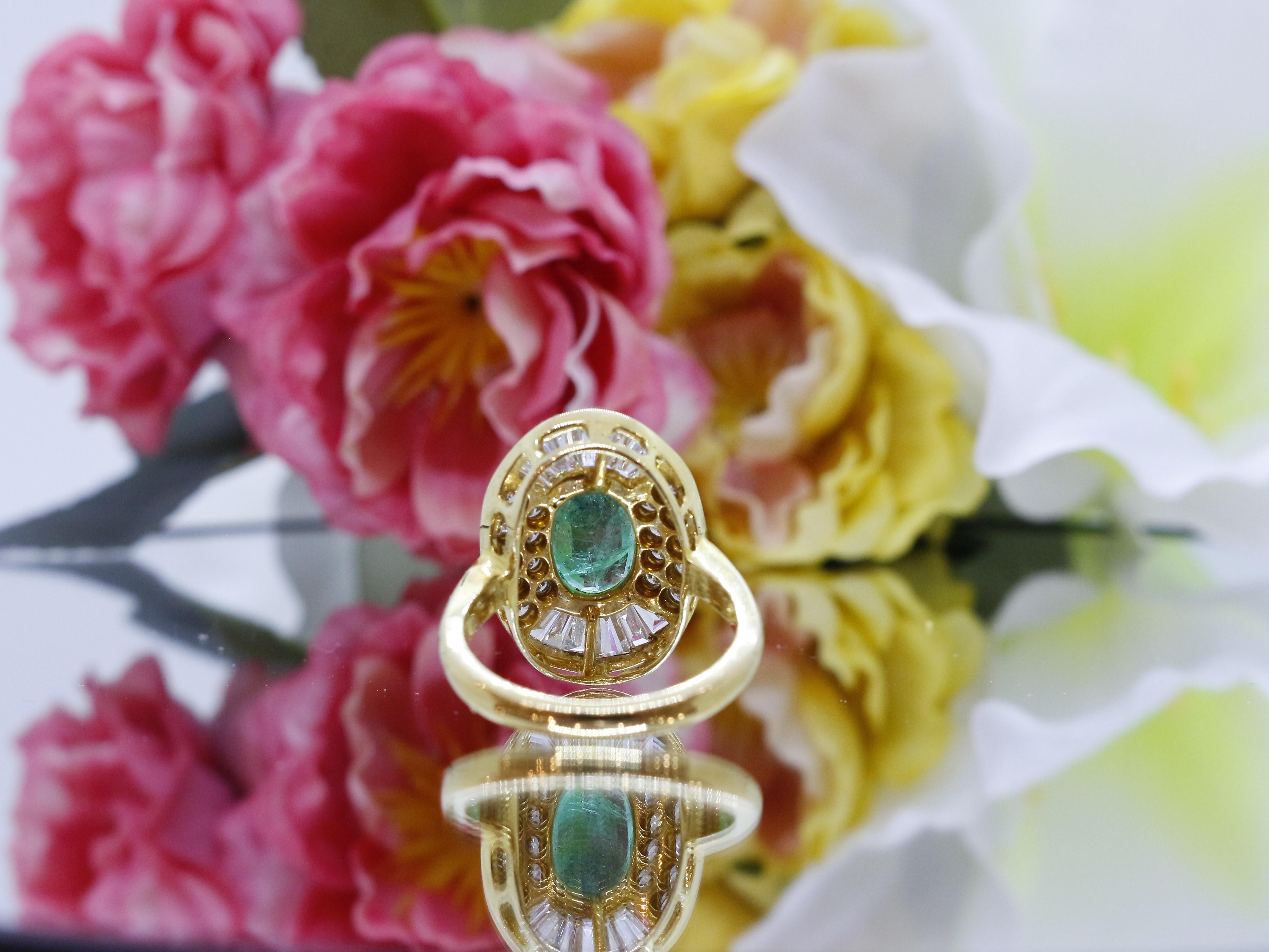Vintage Emerald Ring Handmade in 14Karat Gold In New Condition For Sale In Fukuoka City, Fukuoka
