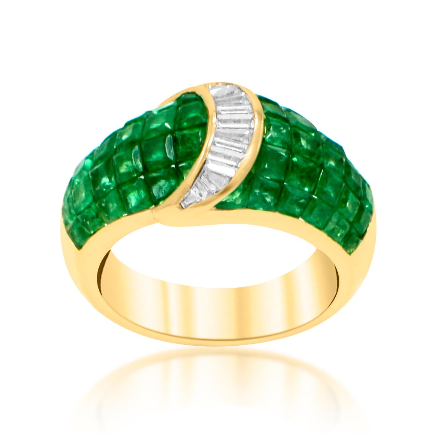 Vintage Emerald Ring Invisible Setting Emerald and Diamond Ring in 18 Carat Gold In New Condition In Brooklyn, NY