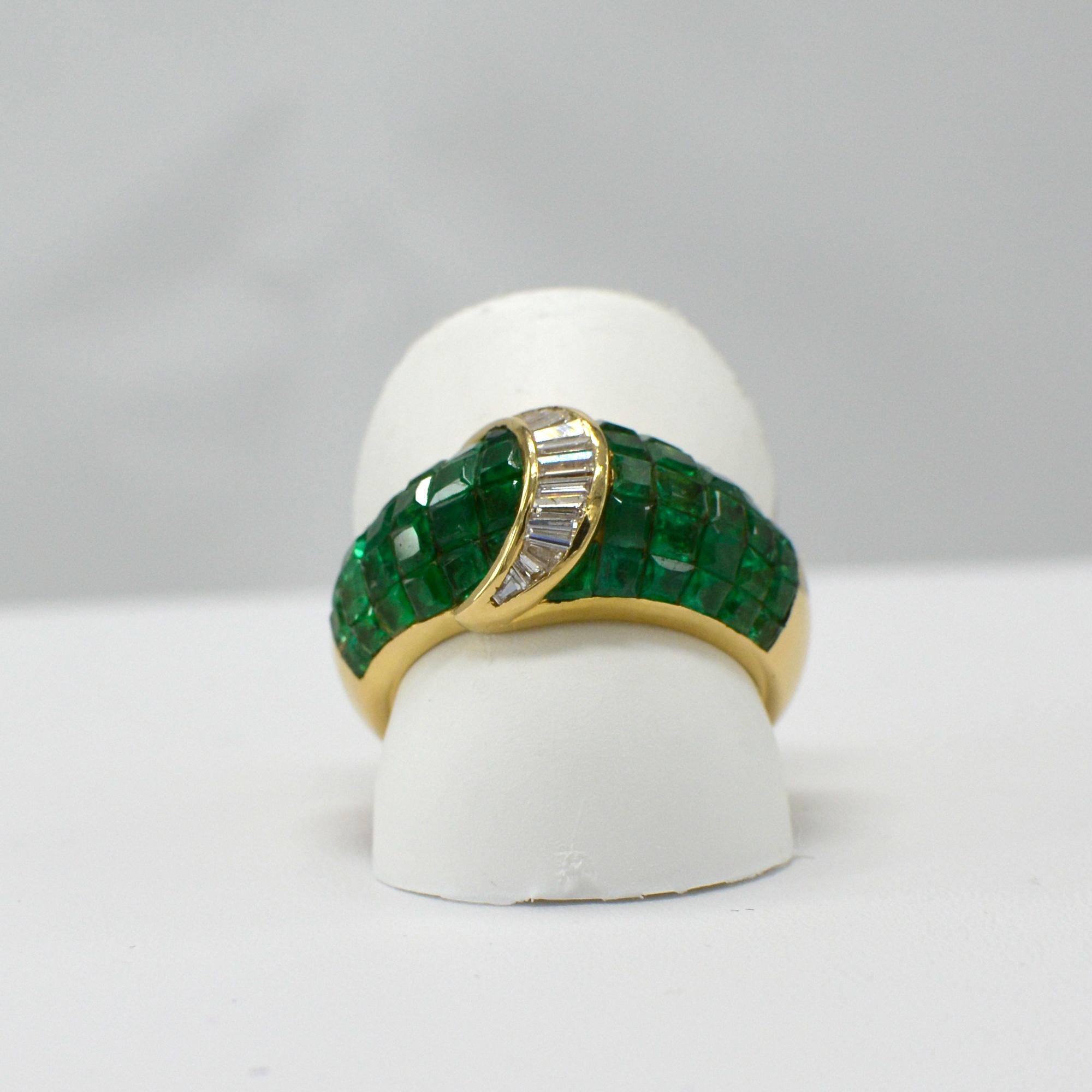 Vintage Emerald Ring Invisible Setting Emerald and Diamond Ring in 18 Carat Gold For Sale 7
