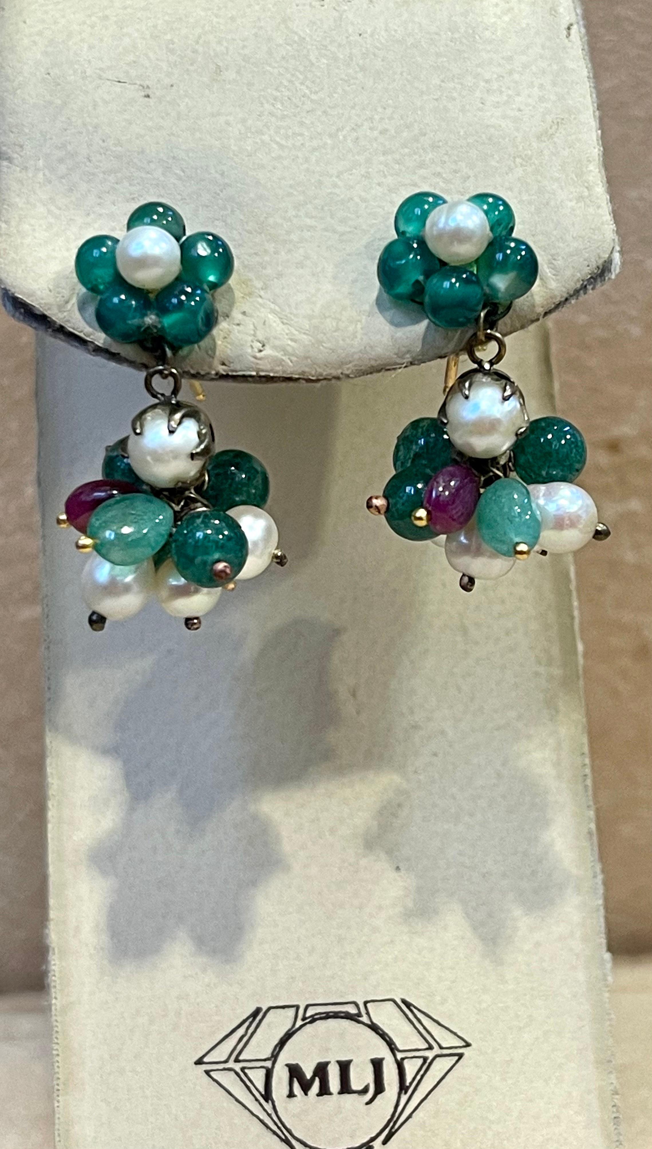 Vintage Emerald Ruby and Pearl Post Back Dangling Earrings 18 Karat Yellow Gold 5