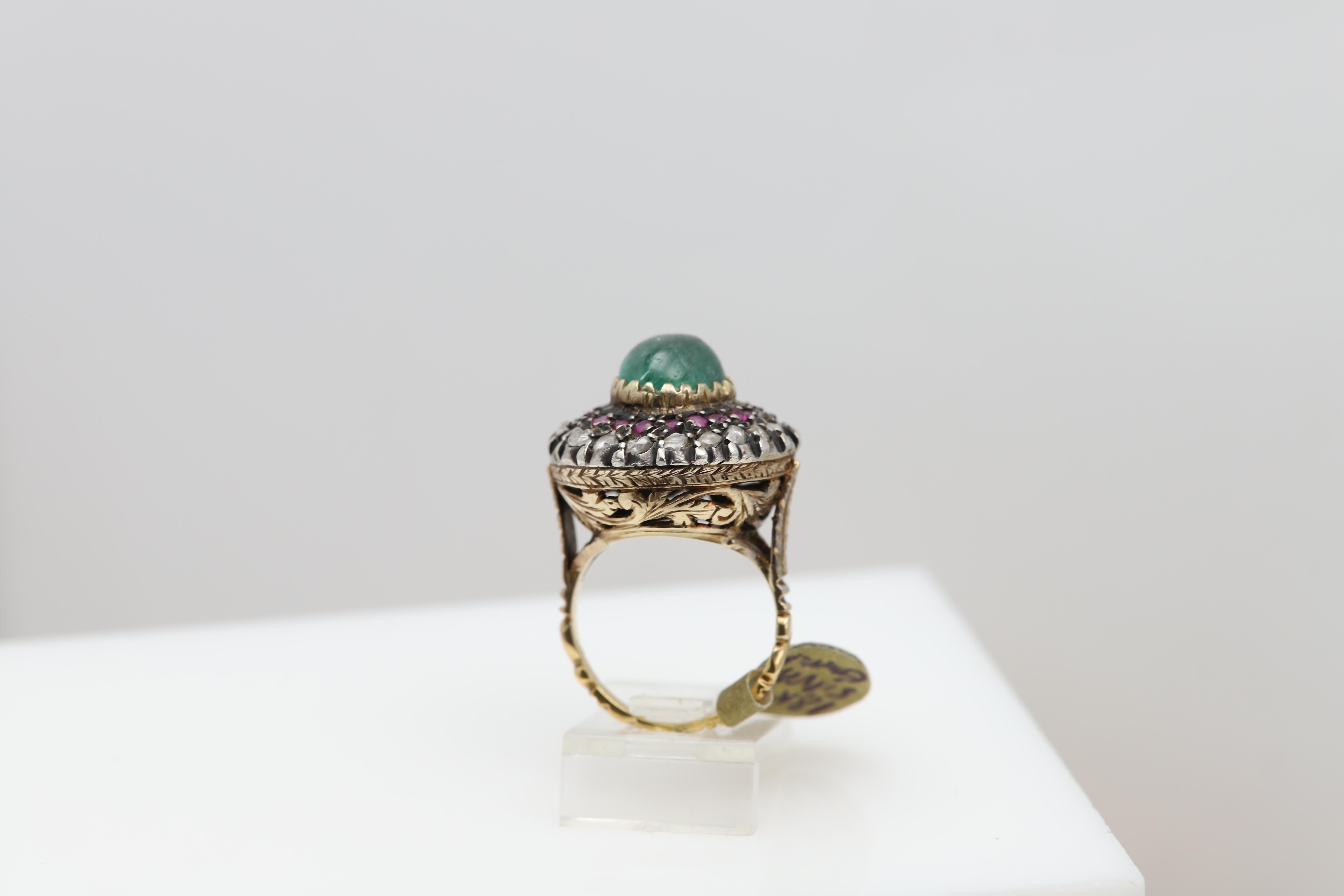 Vintage Smaragd-Rubin-Diamant-Ring Cabochon-Smaragd 18 Karat und Sterlingsilber im Angebot 1