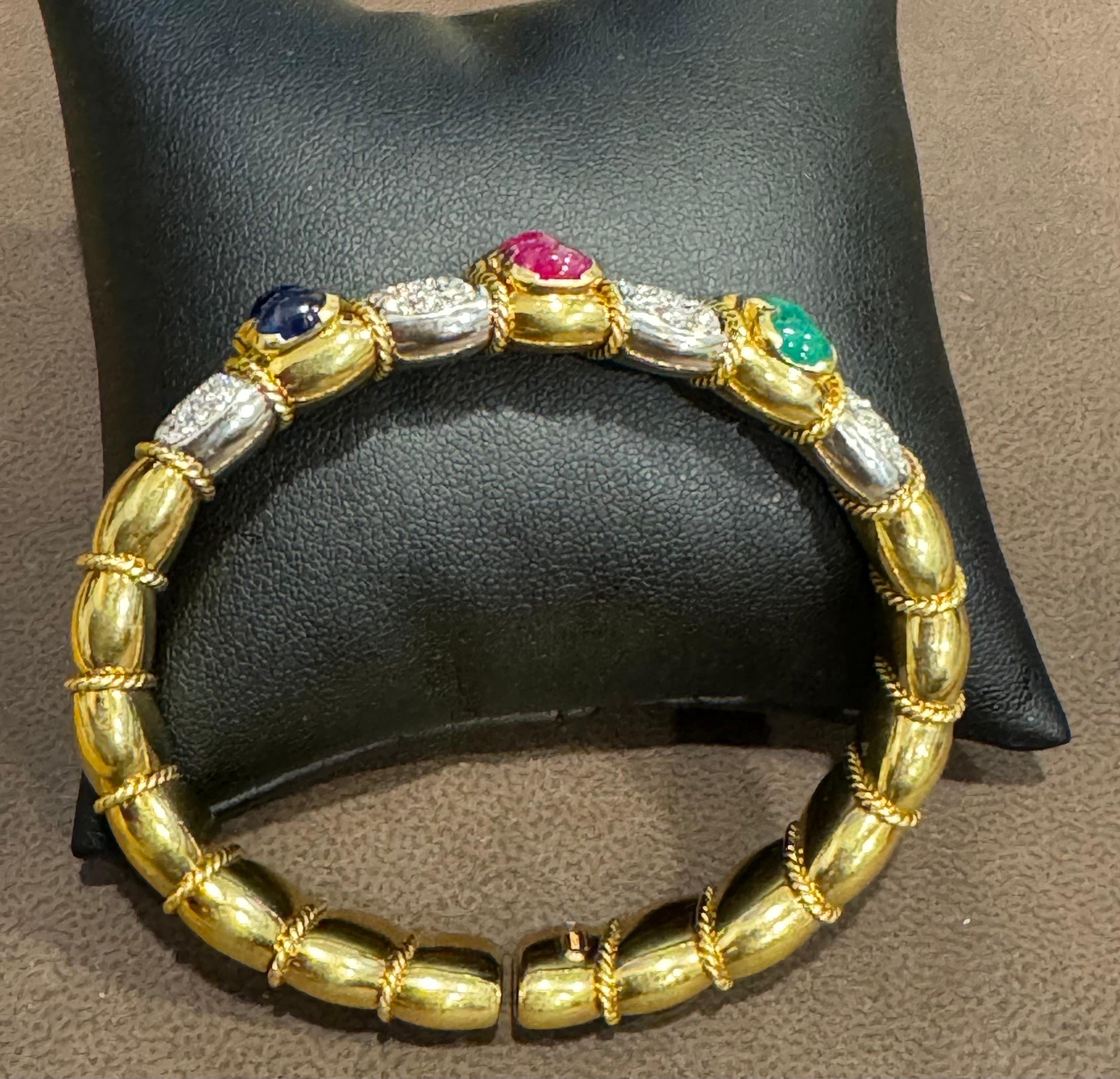 Bracelet manchette vintage en or 18 carats avec émeraude, rubis, saphir et diamants, 61 grammes en vente 8