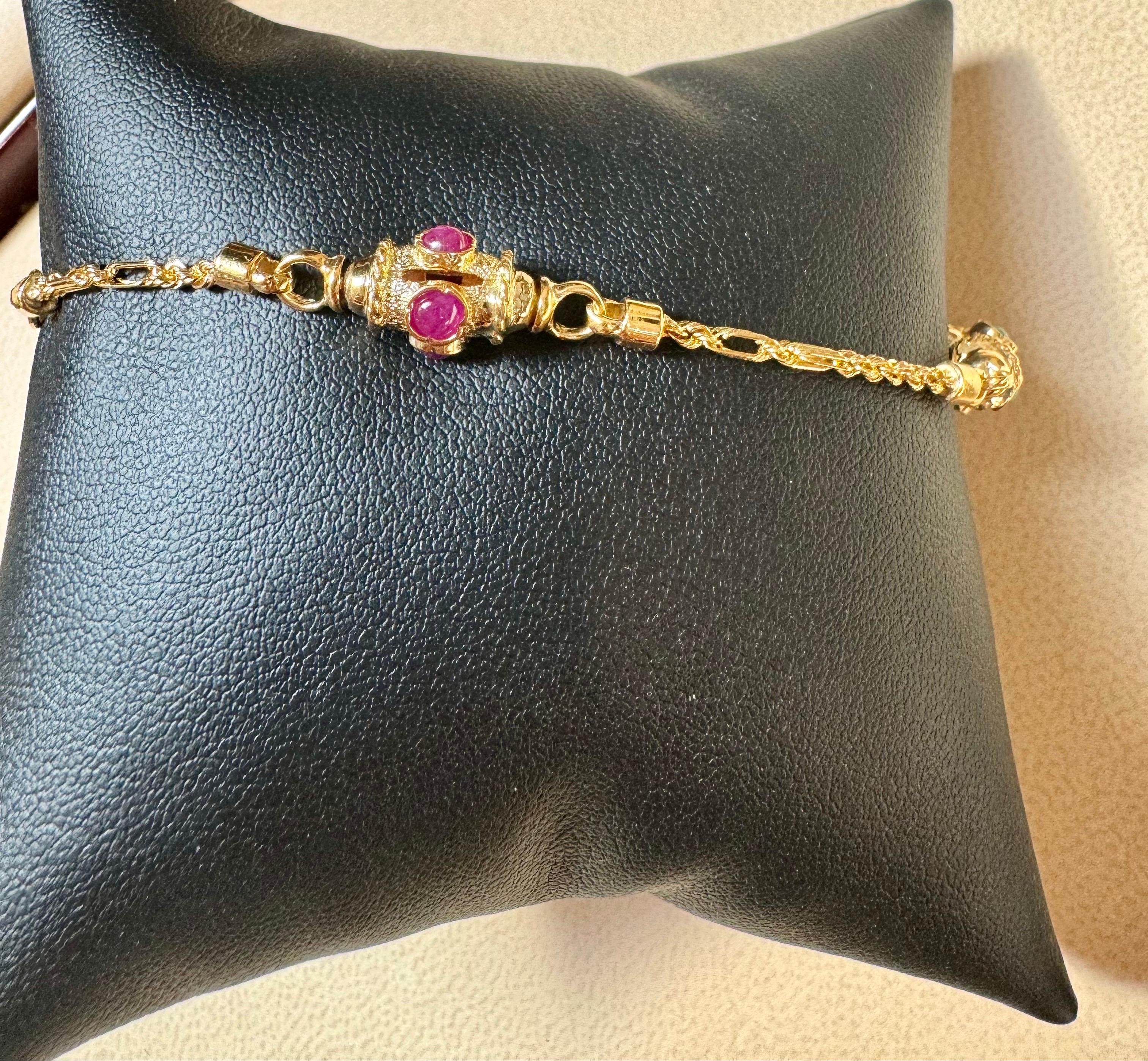 Vintage Emerald Ruby & Sapphire Link Bracelet in 14 Karat Yellow Gold, 7.5 Inchs For Sale 5