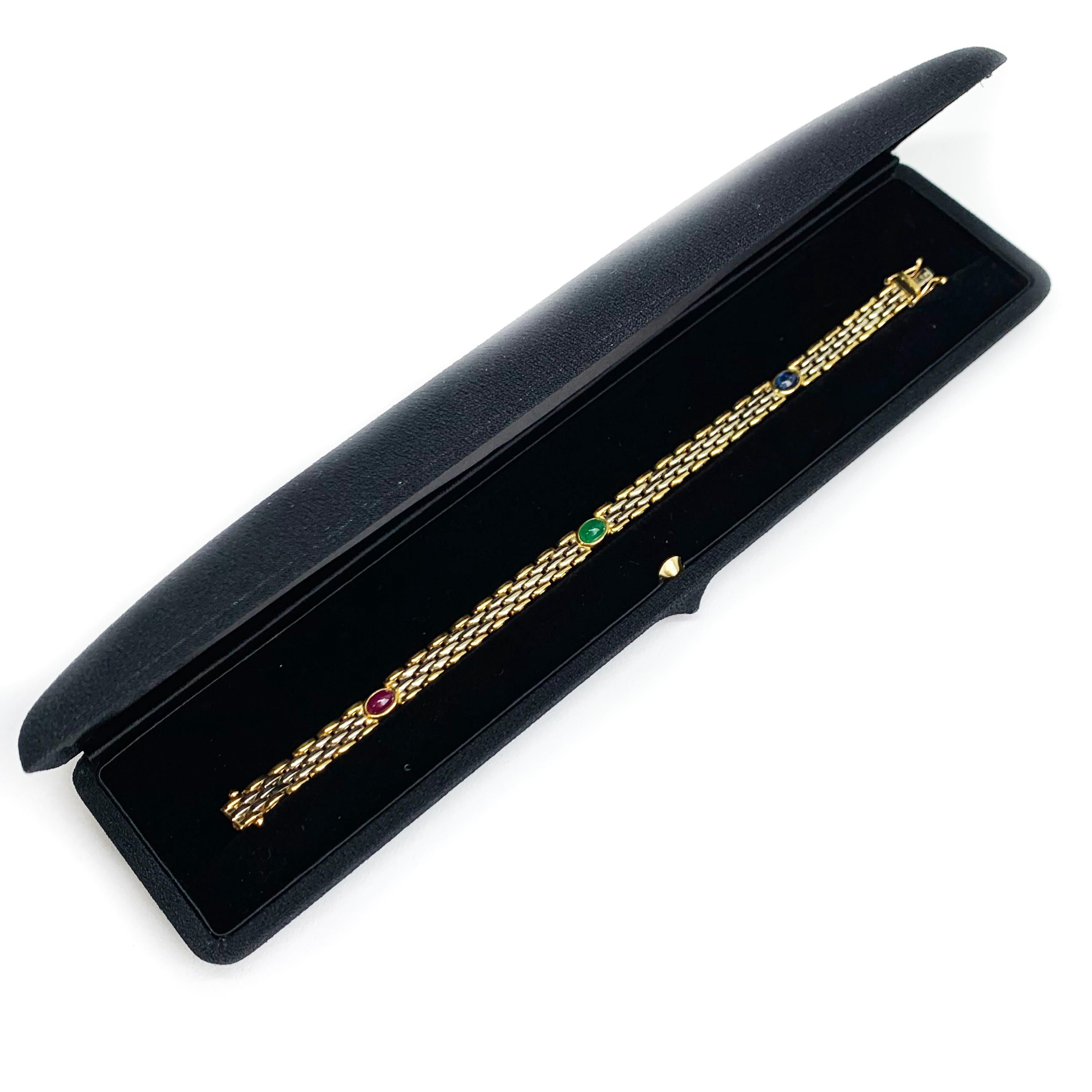 Rosior Vintage-Armband aus Gelbgold, mit:
- 1 Smaragd im Cabochon-Schliff mit 0,56 ct;
- 1 Rubin im 