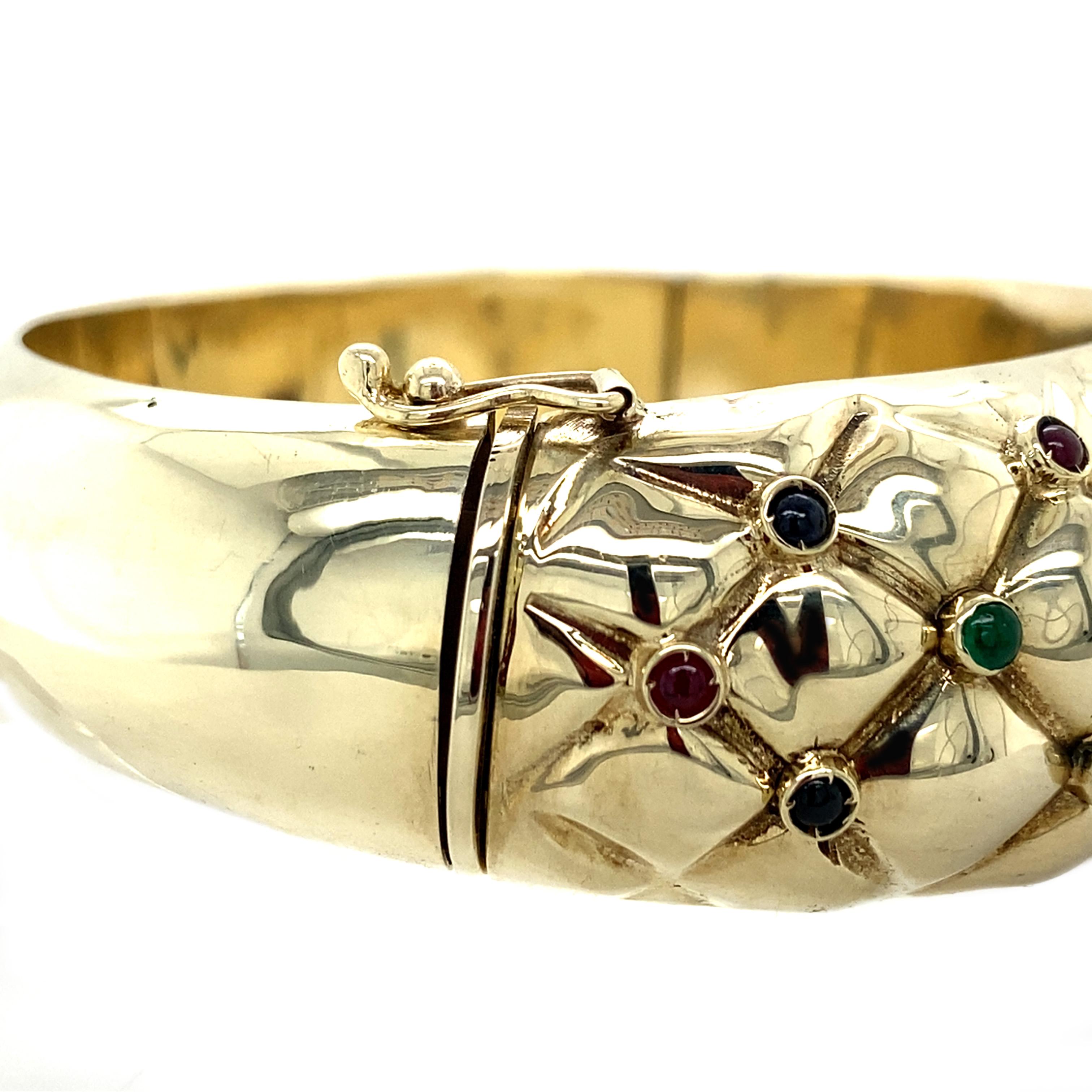 Vintage Emerald, Sapphire, Ruby Statement 1980s 12K Bangle In Good Condition For Sale In AMSTERDAM, NL