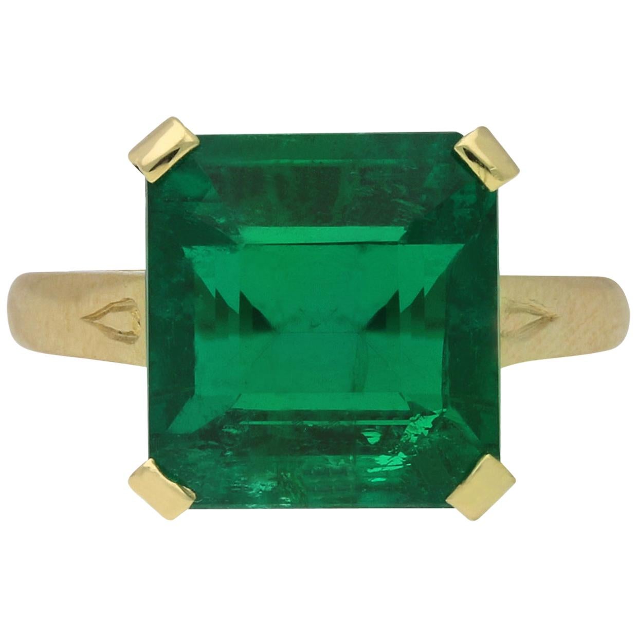 Vintage Emerald Solitaire Ring, circa 1980 For Sale