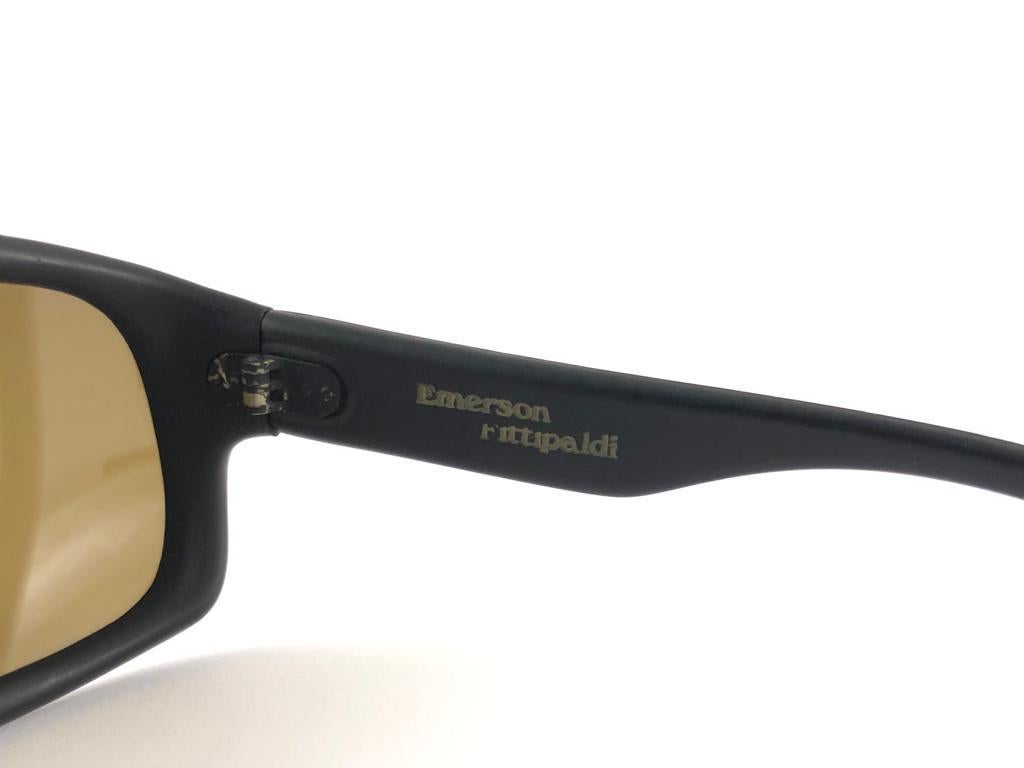Lunettes de soleil vintage Emerson Fittipaldi noir rectangulaire 70's Collector France Unisexe en vente