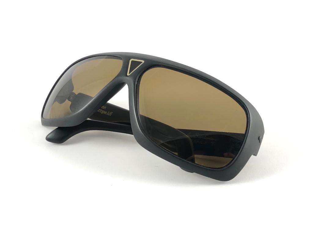 Vintage Emerson Fittipaldi Black Rectangular 70'S Collector France Sunglasses For Sale 3