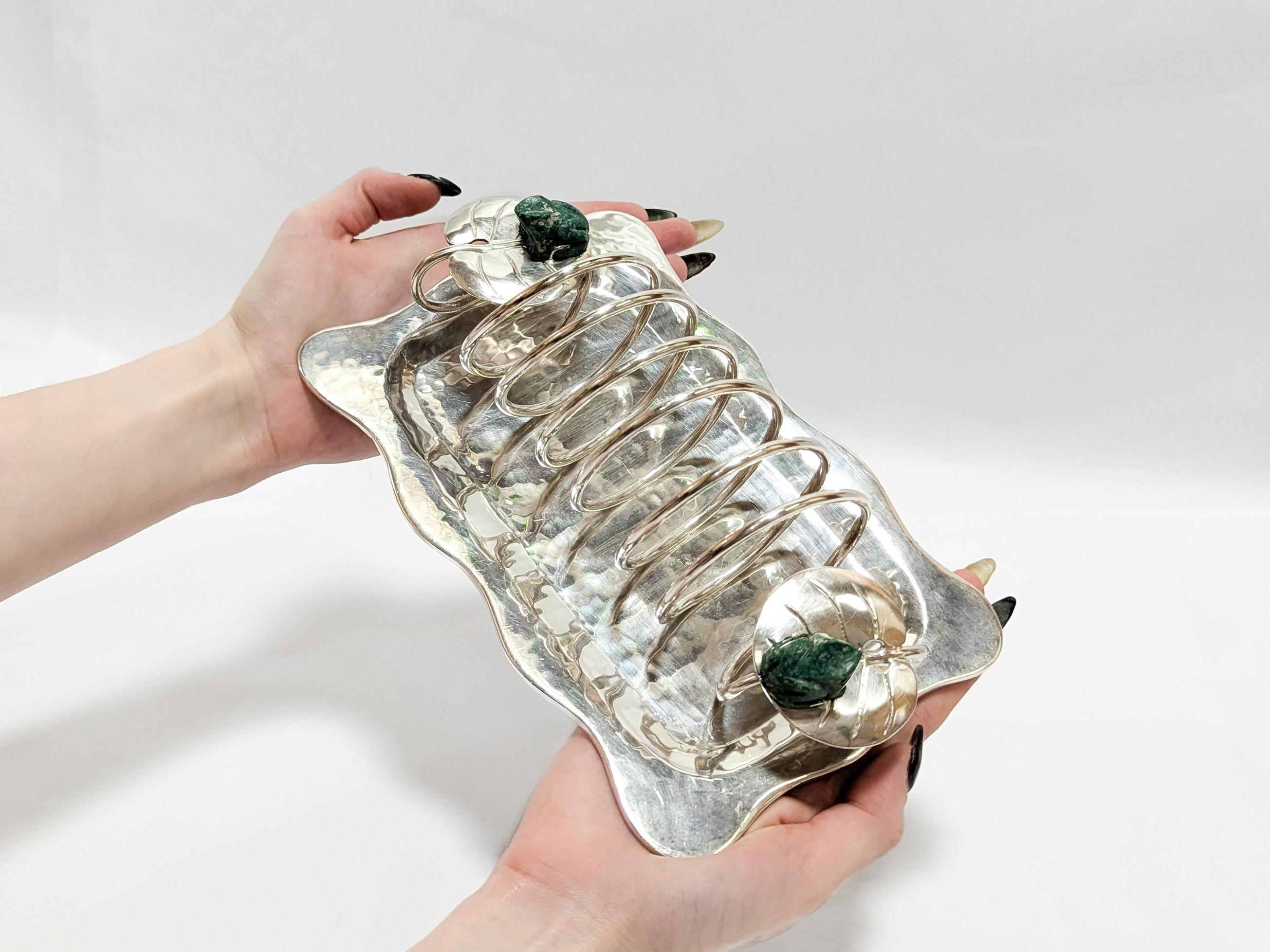 Vintage Emilia Castillo Taxco Silver Plate Toast Rack with Malachite Frogs (porte-tartines en métal argenté avec grenouilles en malachite) en vente 6