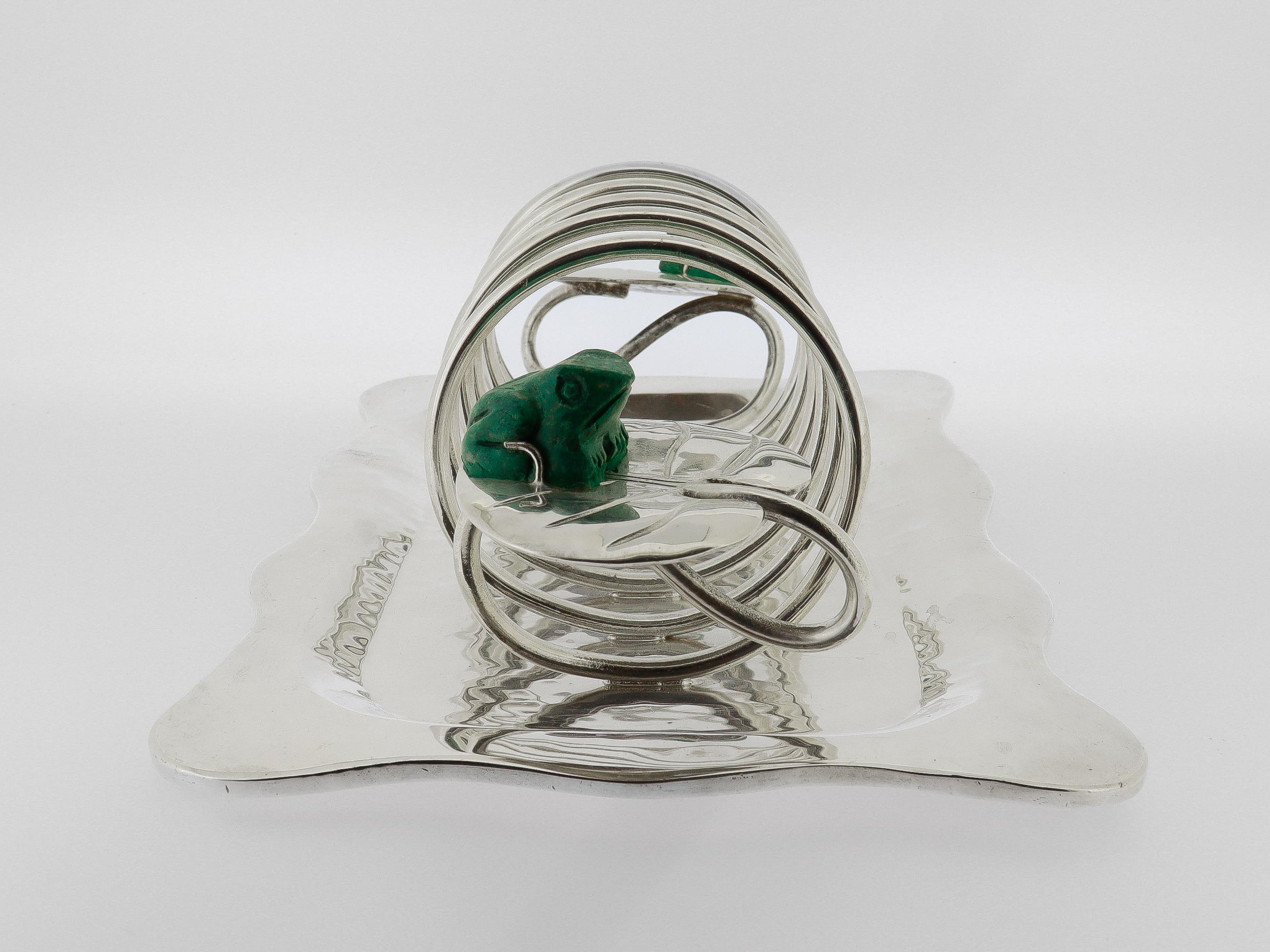 Vintage Emilia Castillo Taxco Silver Plate Toast Rack with Malachite Frogs (porte-tartines en métal argenté avec grenouilles en malachite) Bon état - En vente à Philadelphia, PA