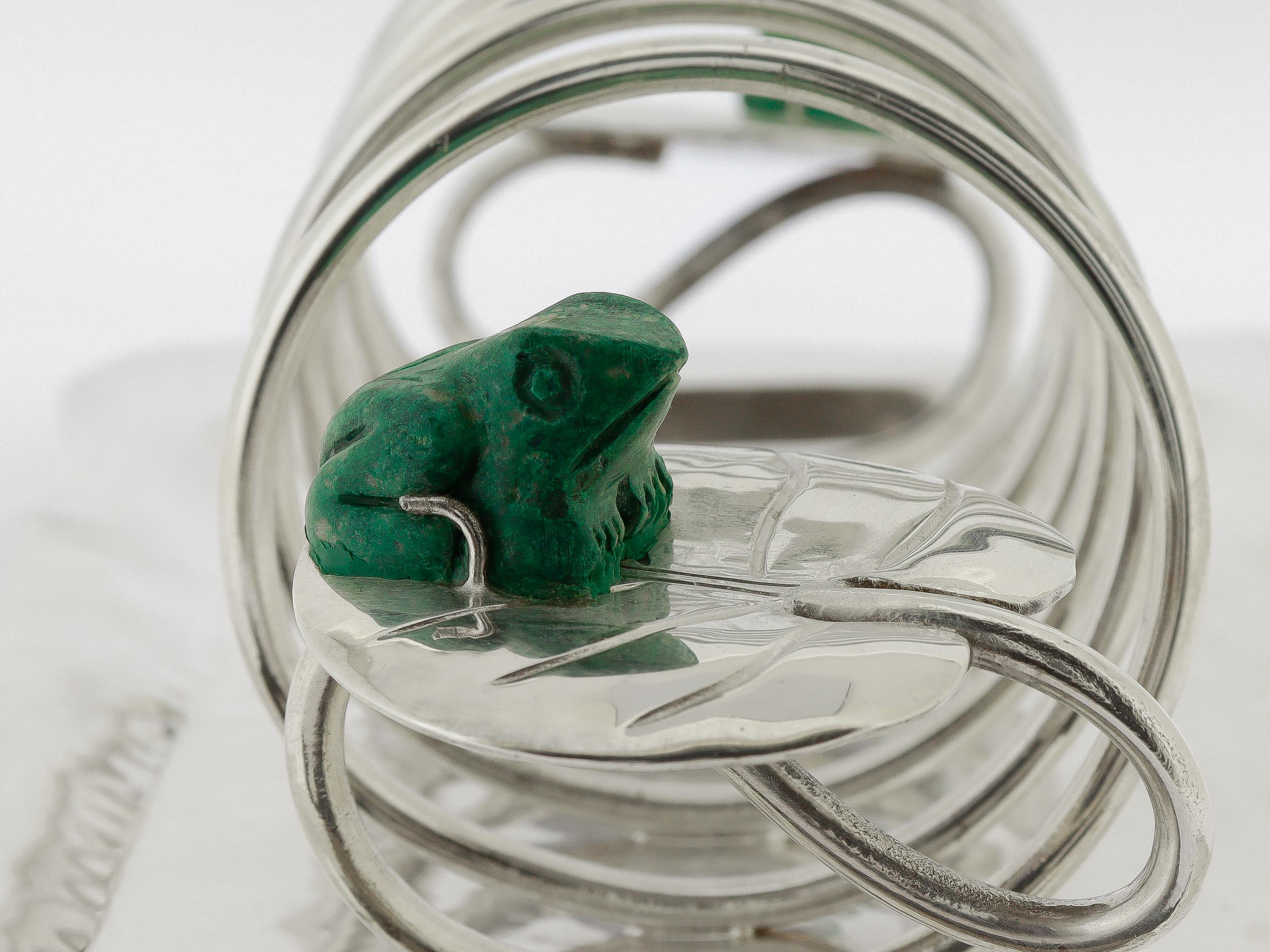 Plaqué argent Vintage Emilia Castillo Taxco Silver Plate Toast Rack with Malachite Frogs (porte-tartines en métal argenté avec grenouilles en malachite) en vente