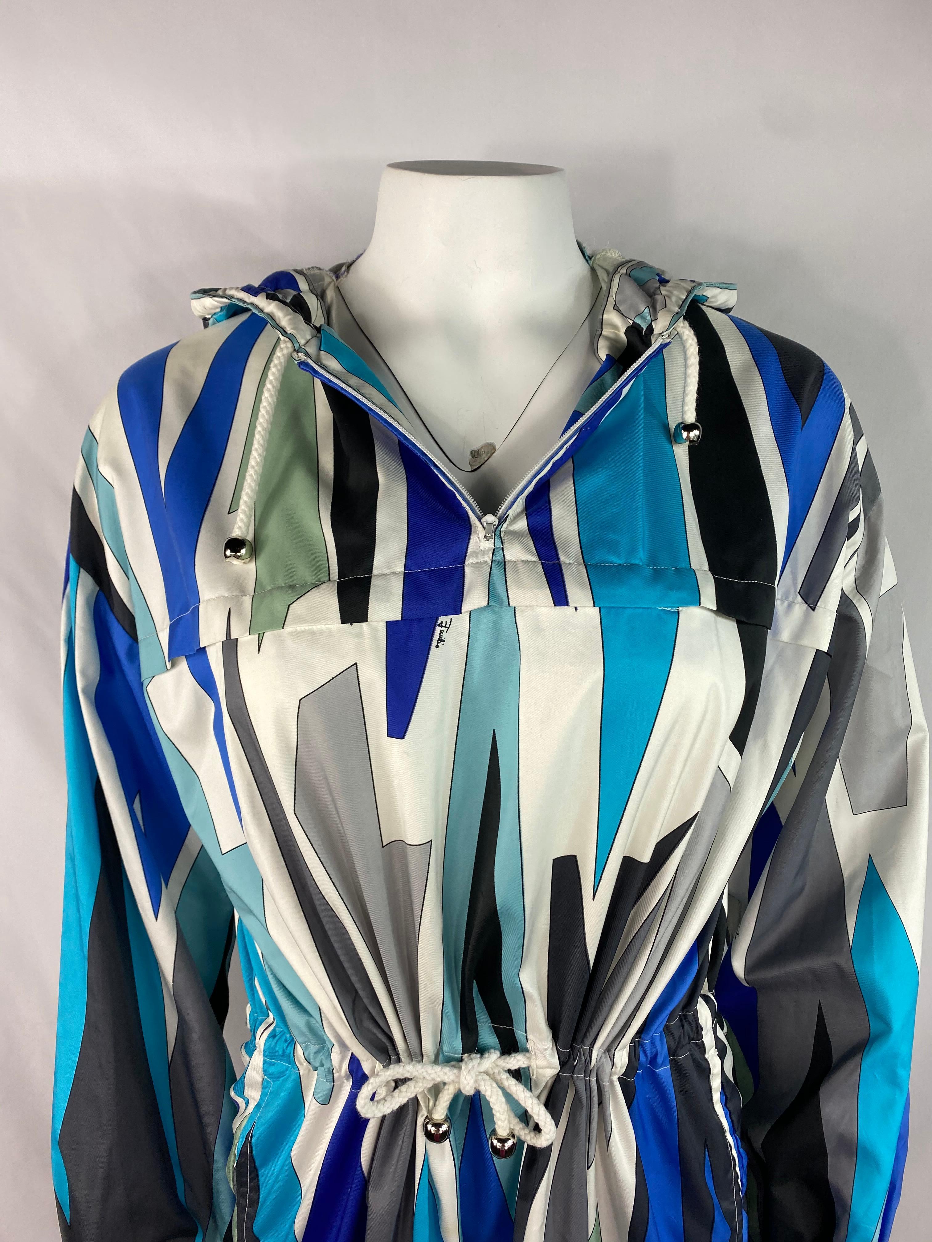 Vintage Emilio Pucci Blue Nylon Wind Parka Jacket, Size 10 In Excellent Condition In Beverly Hills, CA