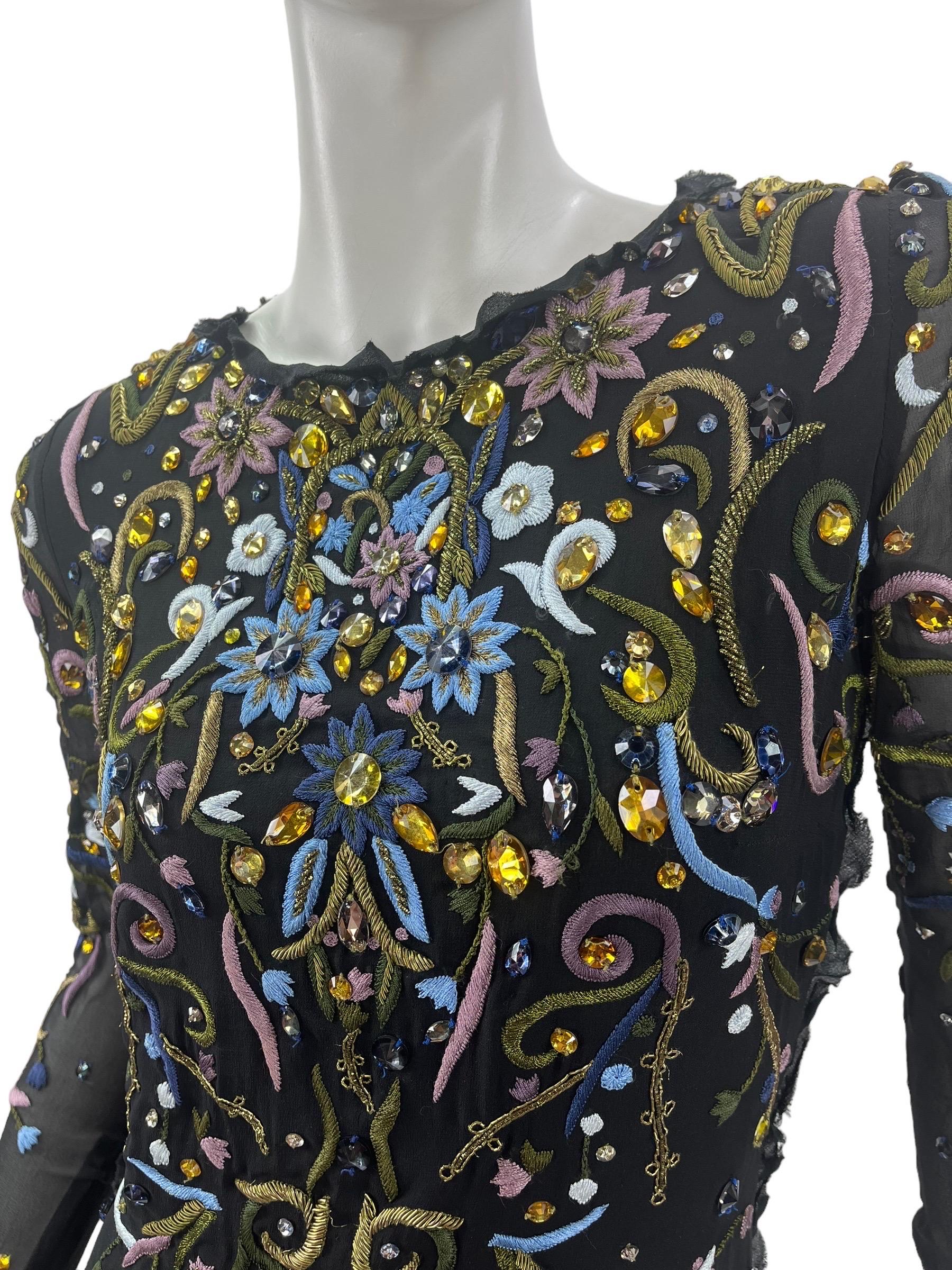 Schwarzes Seidenkleid von Emilio Pucci, bestickt und mit Kristallen verziert Damen im Angebot