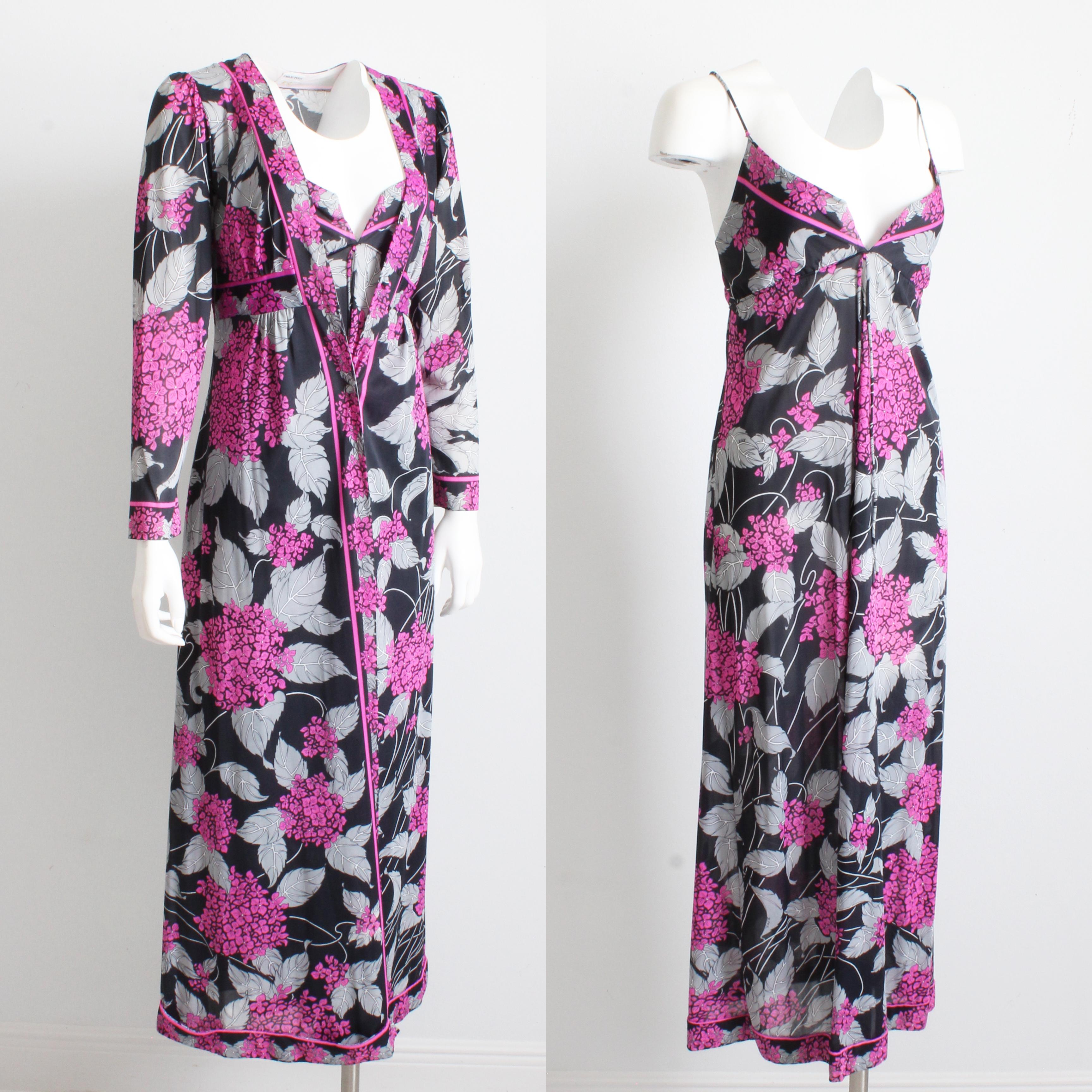 Vintage Emilio Pucci Nightgown & Robe Set 2pc Set Loungewear Jet Set EFPR In Good Condition For Sale In Port Saint Lucie, FL
