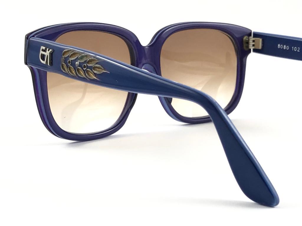 Vintage Emmanuelle Khanh 8080 102 Purple Flower Accents France Sunglasses For Sale 3