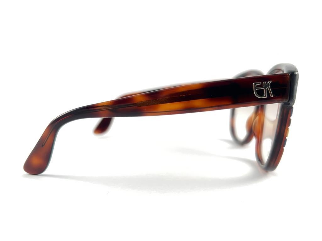 Jahrgang Emmanuelle Khanh 8080 18  Mehrfarbige Sonnenbrille mit Akzenten, Frankreich, 1970er Jahre im Angebot 2