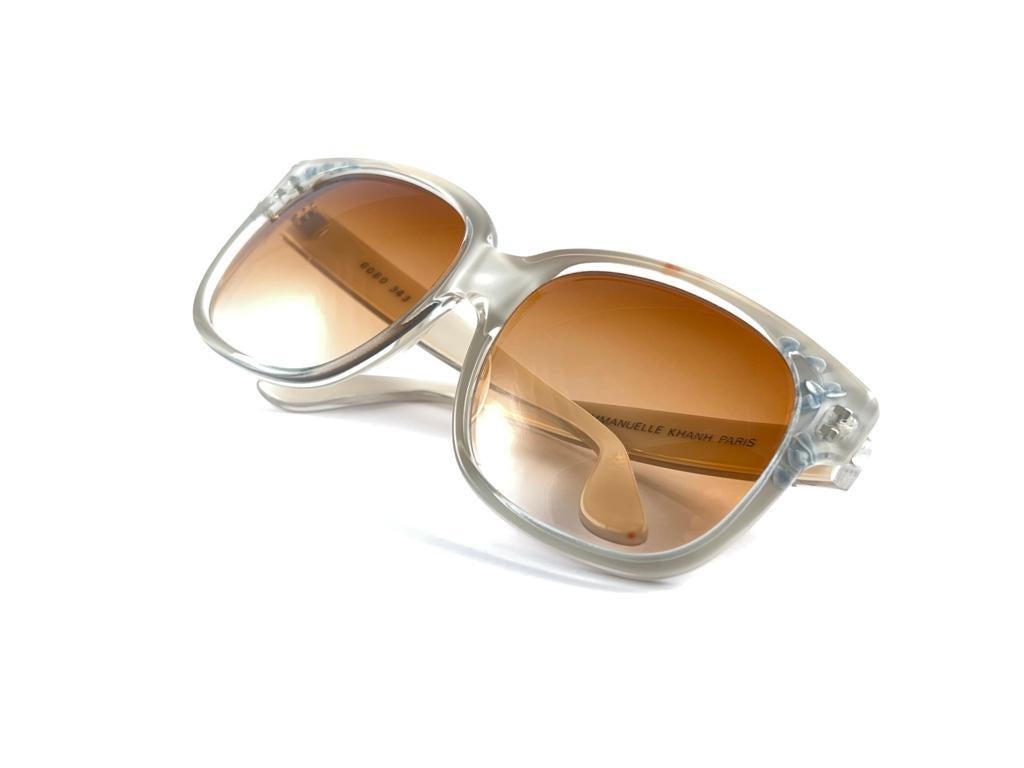 Emmanuelle Khanh Vintage 8080 343, Vintage  Blumen-Akzente Frankreich 1970er Jahre Sonnenbrille im Angebot 6